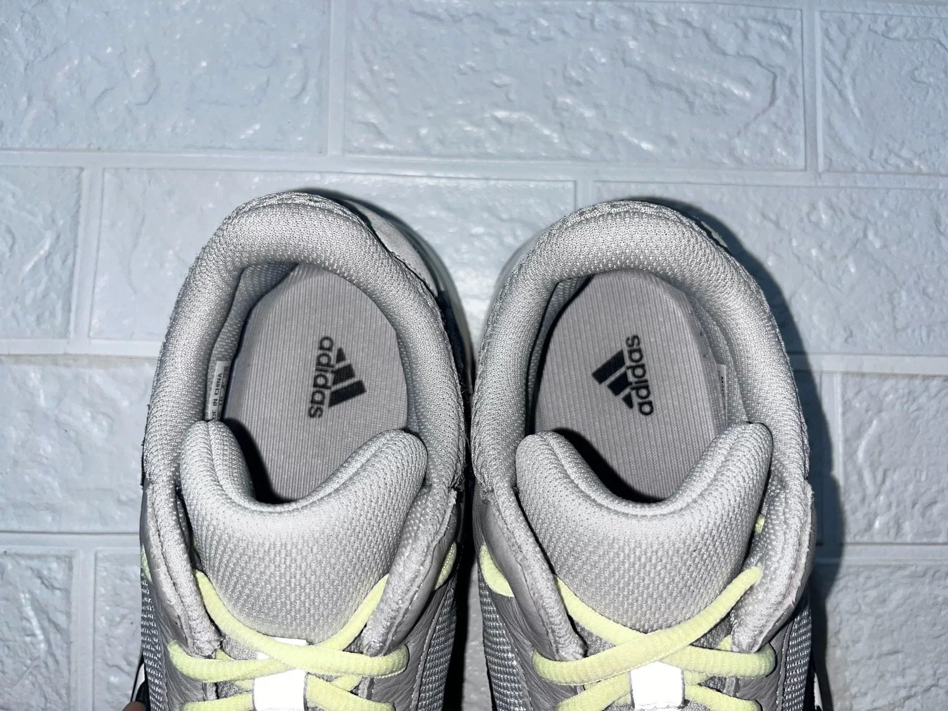 Adidas Adidas YEEZY700 Lowtop Sneakers 11 Men Size US 11 / EU 44 - 8 Thumbnail
