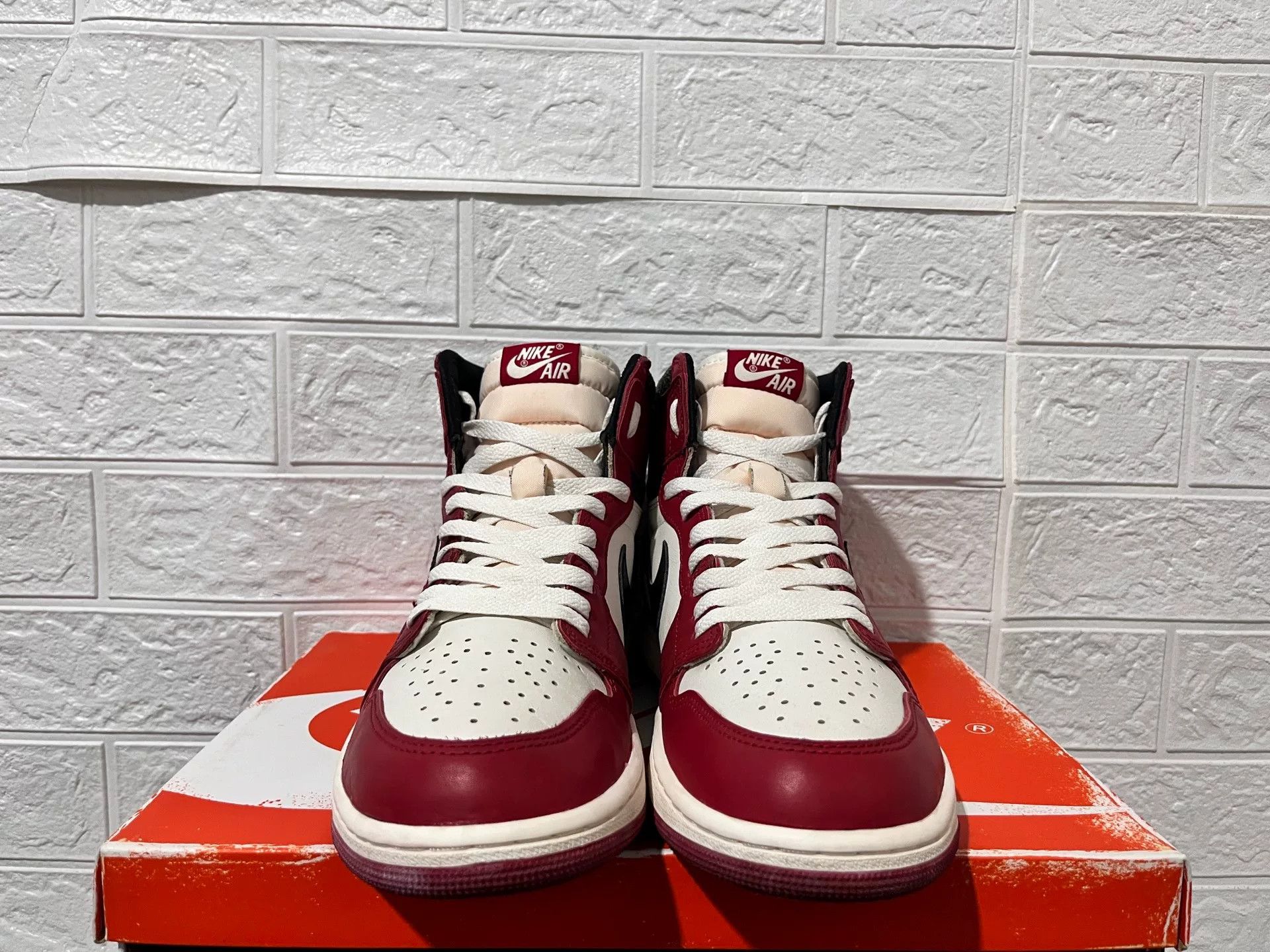 Nike Nike AJ1 Red Hitop Sneakers 11 Men Size US 11 / EU 44 - 5 Thumbnail