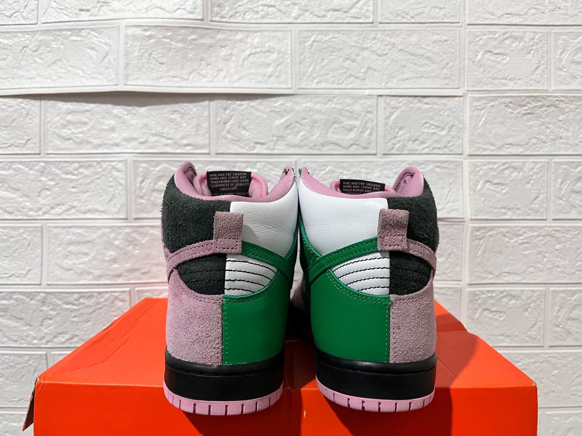 Nike Nike DUNK SB Multi Lowtop Sneakers 9 Men Size US 9 / EU 42 - 6 Thumbnail