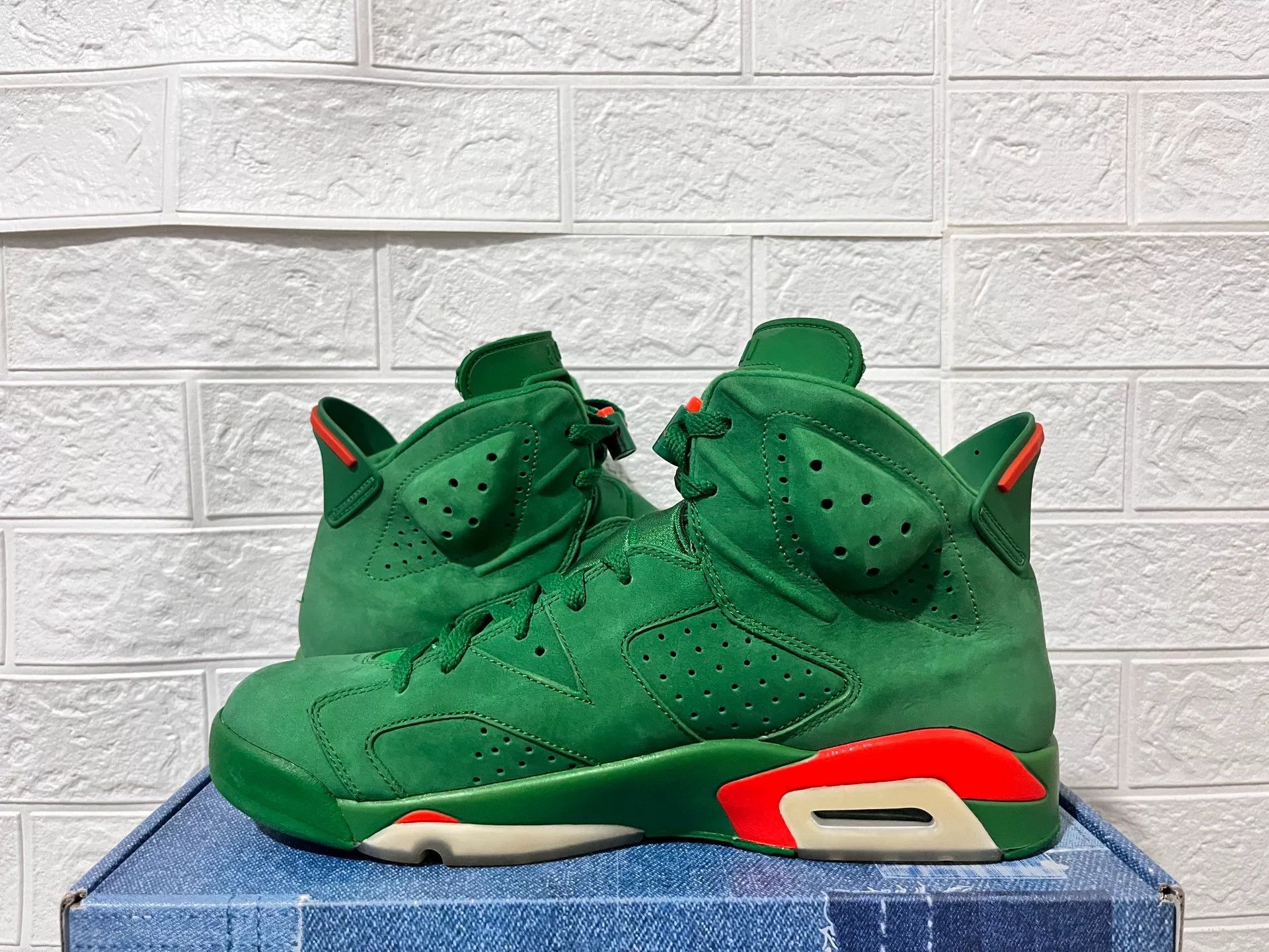Nike Nike AJ6 Green Lowtop Sneakers 11 Men Size US 11 / EU 44 - 3 Thumbnail