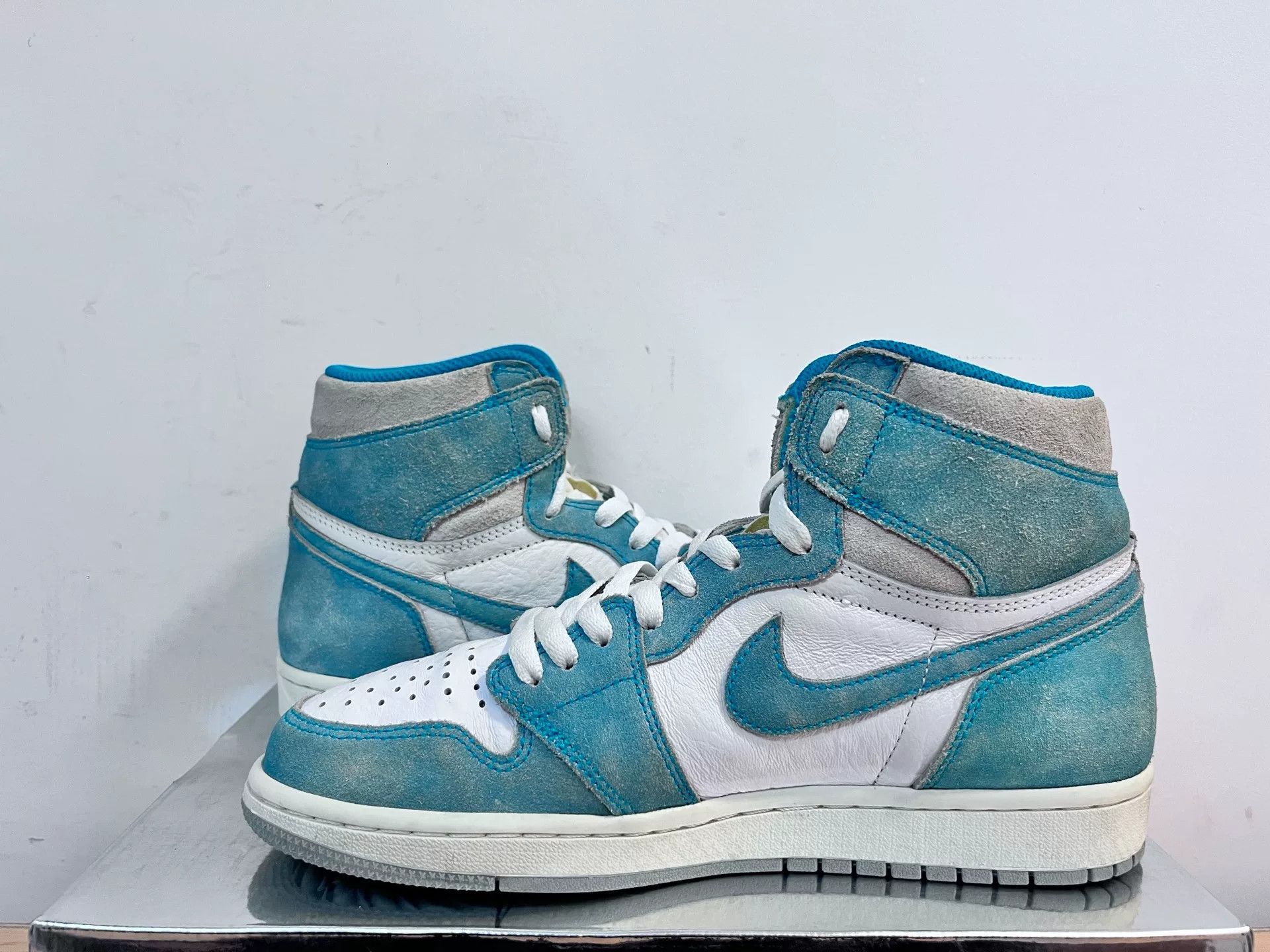 Nike Nike AJ1 Green Lowtop Sneakers 9 Men Size US 9 / EU 42 - 3 Thumbnail