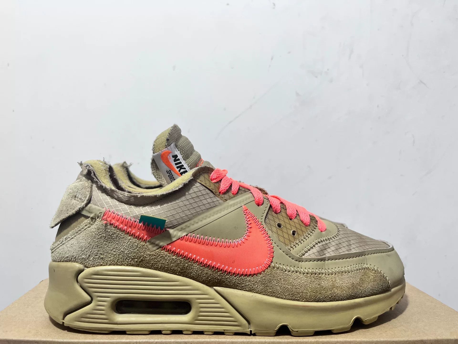 Nike Nike MAX90 Beige Lowtop Sneakers 8 Men Size US 8 / EU 41 - 2 Thumbnail