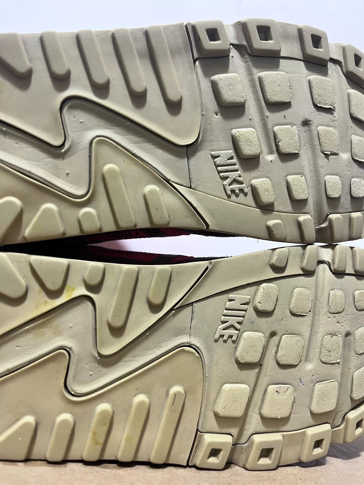 Nike Nike MAX90 Beige Lowtop Sneakers 8 Men Size US 8 / EU 41 - 8 Thumbnail