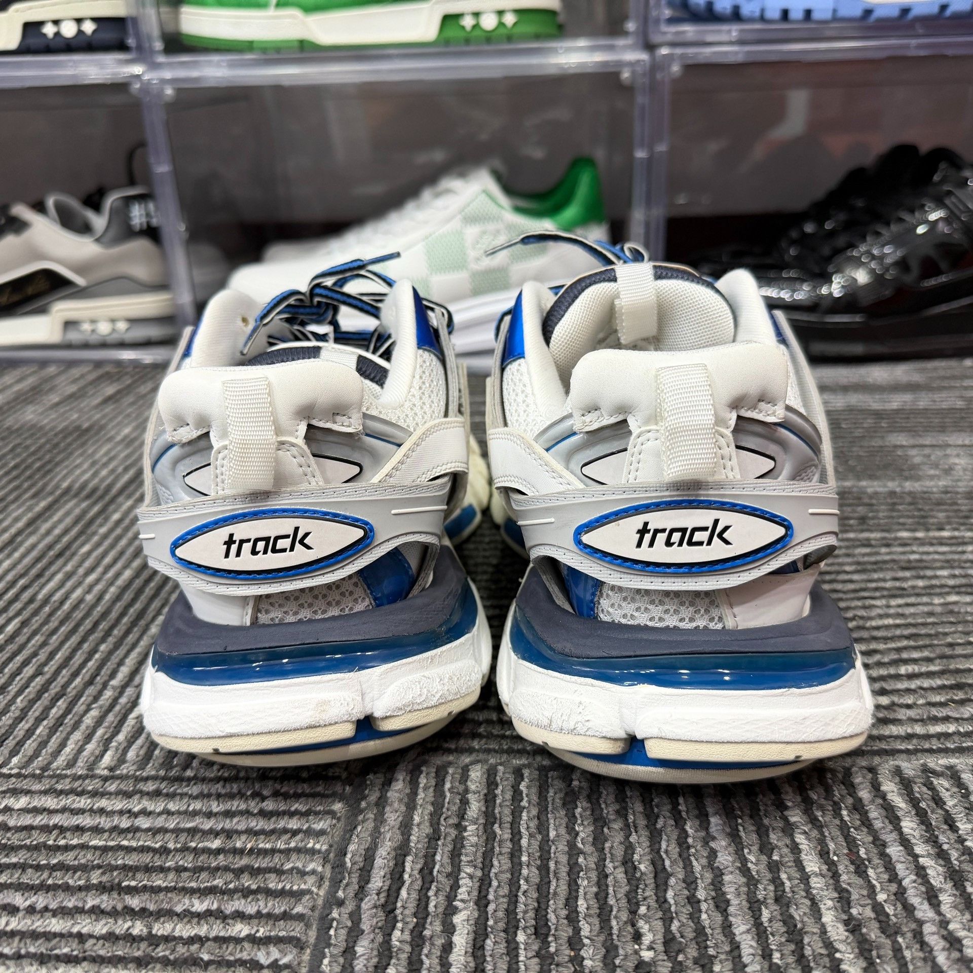 Balenciaga Balenciaga Blue Lowtop Sneakers 7 Men Size US 7 / EU 40 - 5 Thumbnail