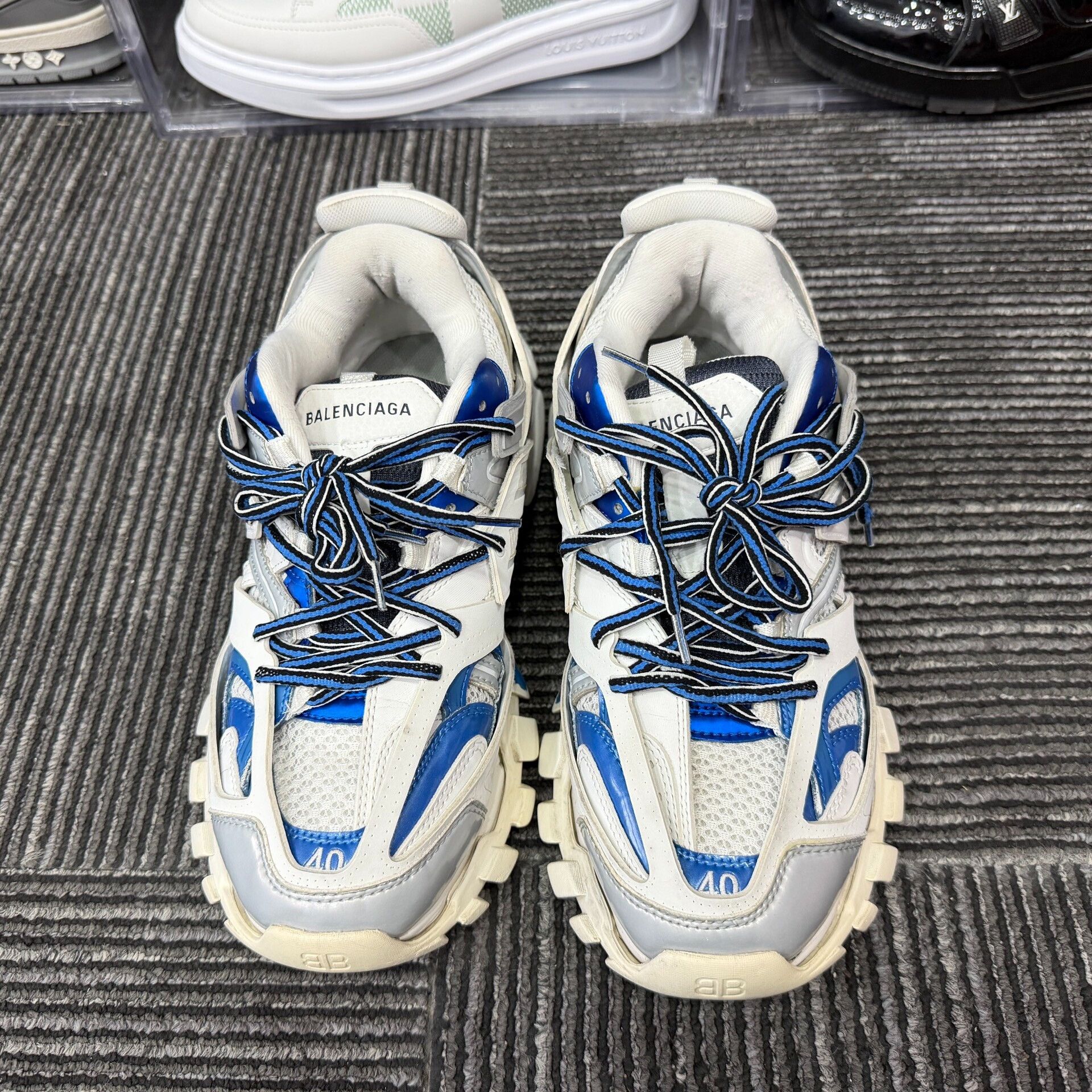 Balenciaga Balenciaga Blue Lowtop Sneakers 7 Men Size US 7 / EU 40 - 4 Thumbnail