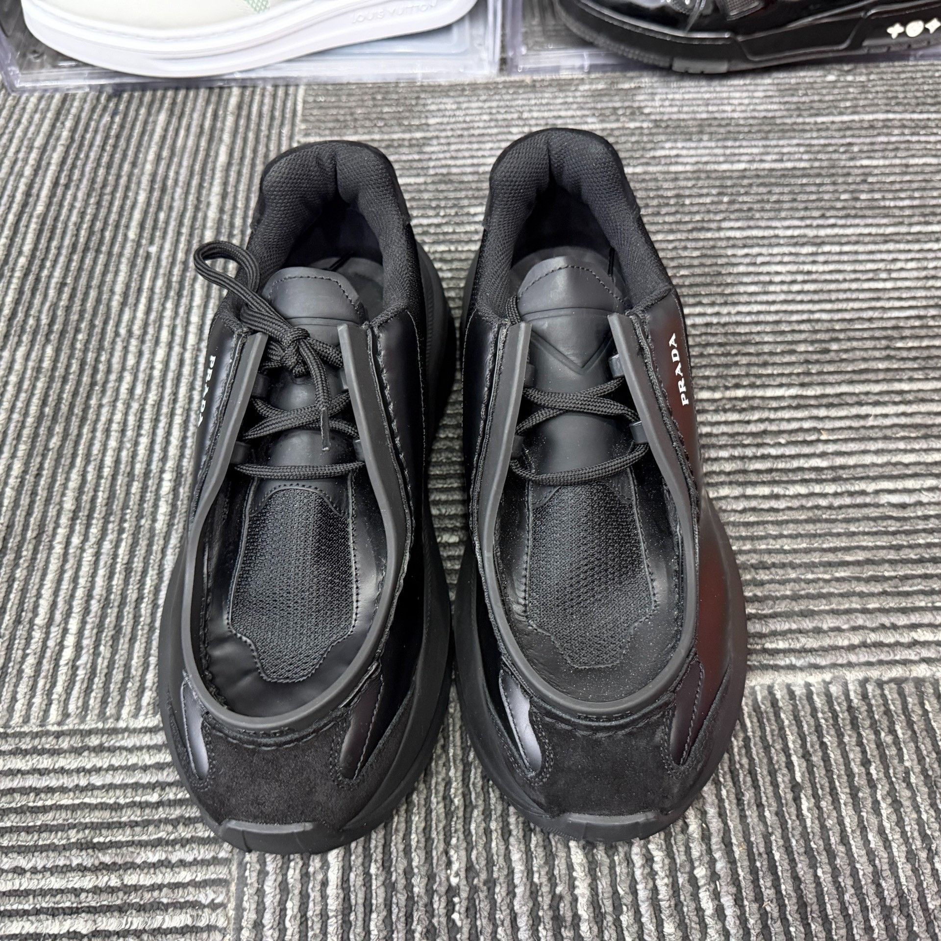 Prada Prada Lowtop Sneakers 7 Men Size US 7 / EU 40 - 4 Thumbnail