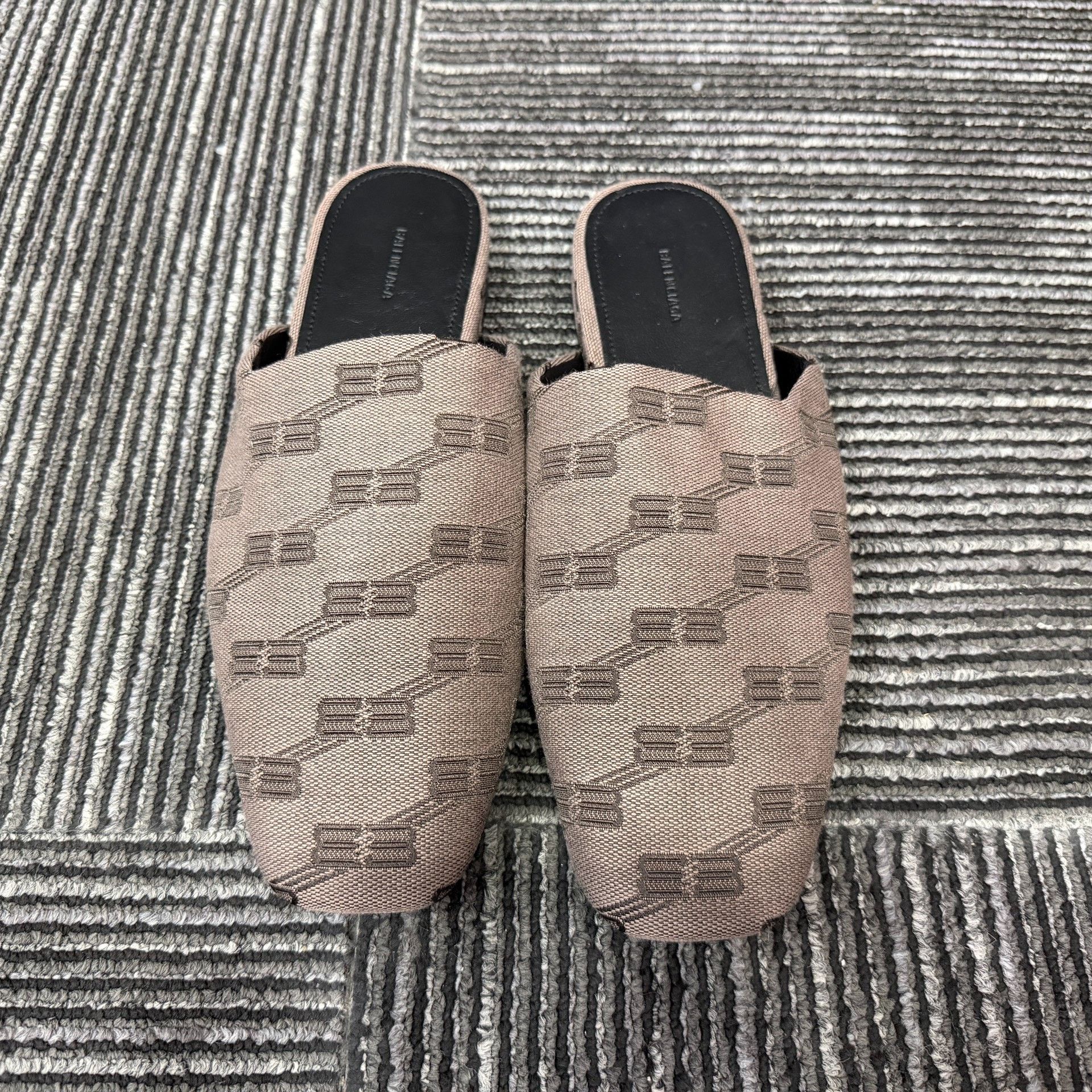 Balenciaga Balenciaga Canvas Sandals us_8 Women Size US 8 / IT 38 - 2 Thumbnail