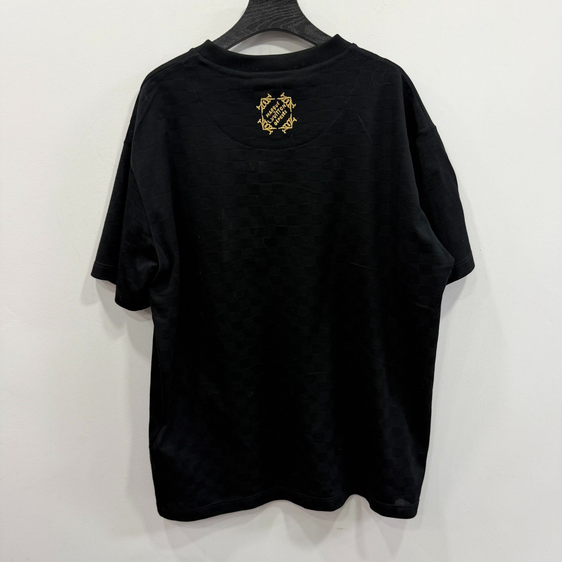 Louis Vuitton Louis Vuitton Embroidered Gold T-Shirt m Men Size US M / EU 48-50 / 2 - 2 Thumbnail