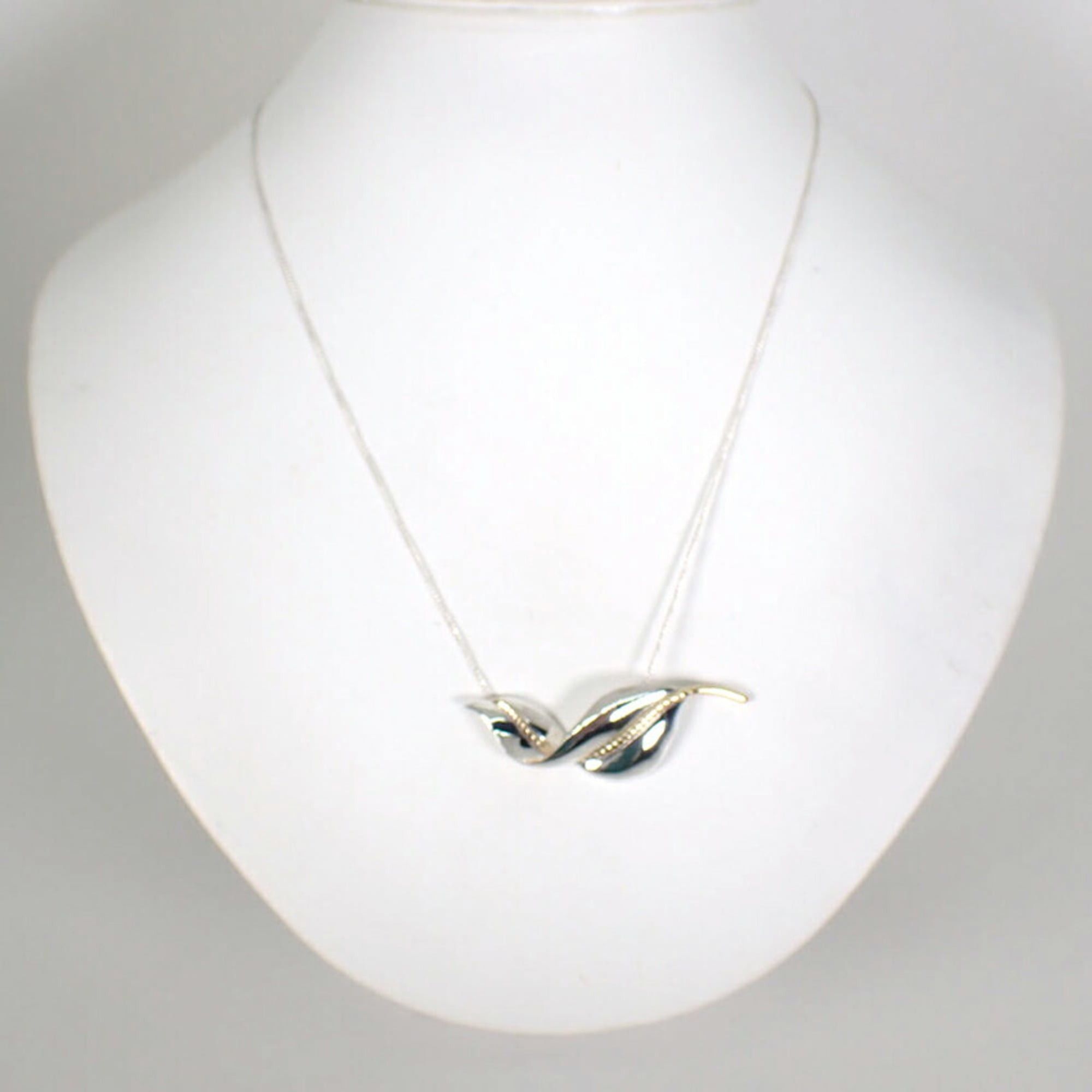 Tiffany & Co. TIFFANY & Co. 925 750 Leaf Pendant Necklace Size ONE SIZE - 3 Thumbnail