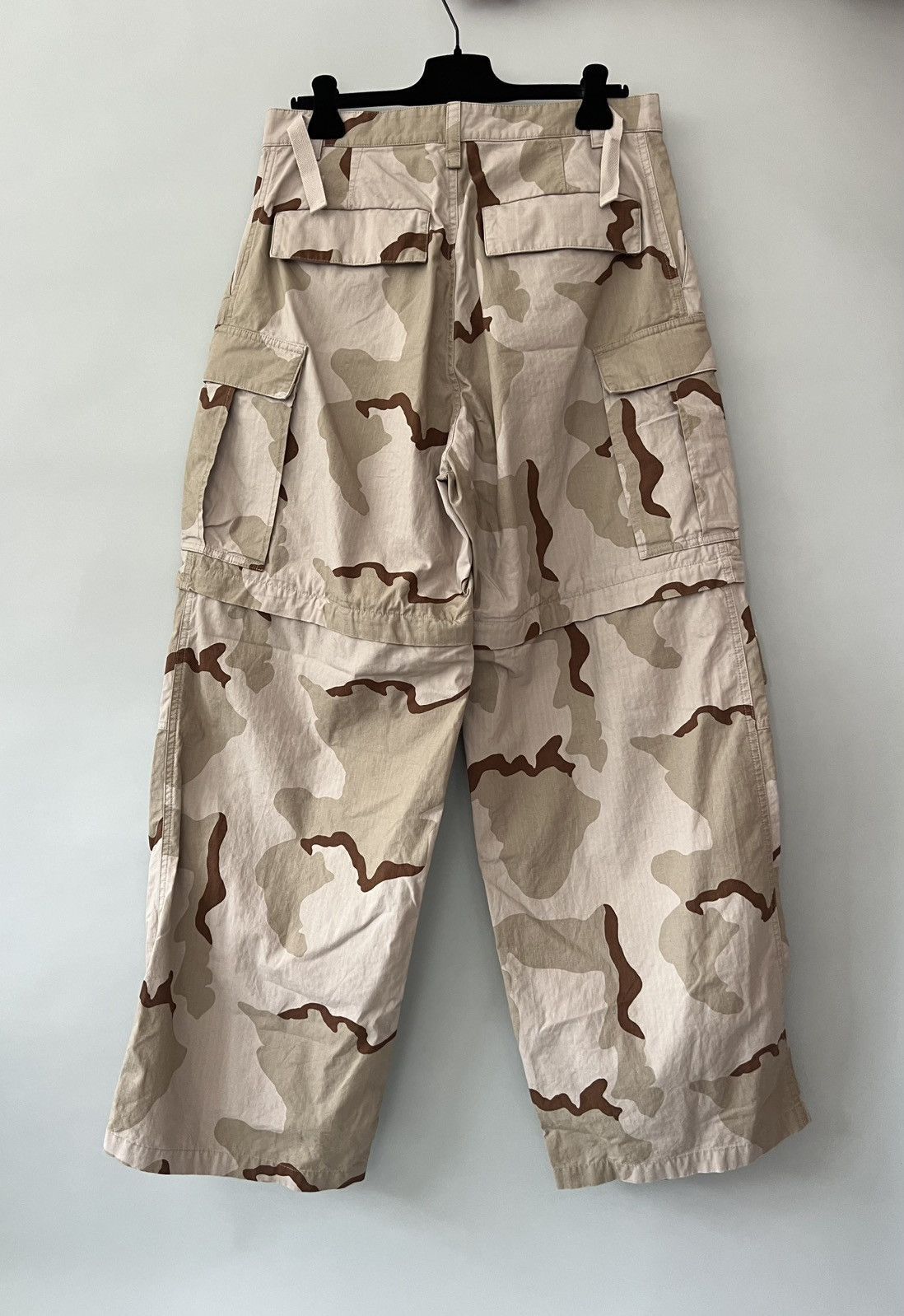 Balenciaga Large Camo Cargo Pants Size US 30 / EU 46 - 2 Thumbnail
