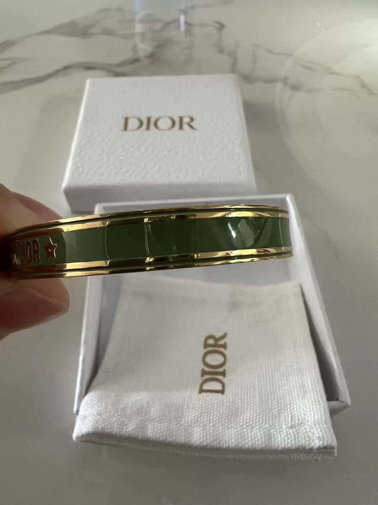 Dior Dior Green Enamel Letter Open Bangle M Size ONE SIZE - 3 Thumbnail