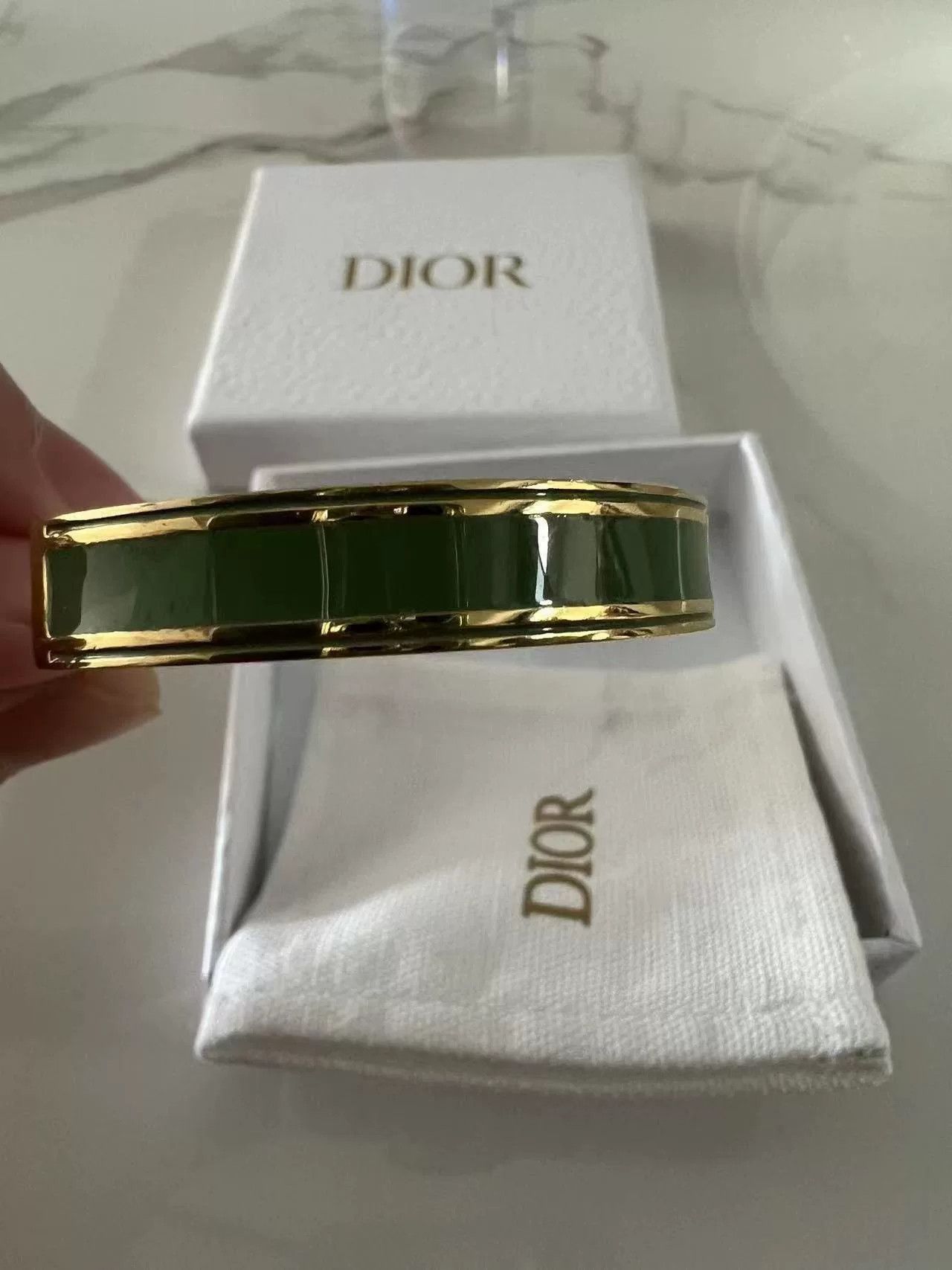 Dior Dior Green Enamel Letter Open Bangle M Size ONE SIZE - 5 Thumbnail