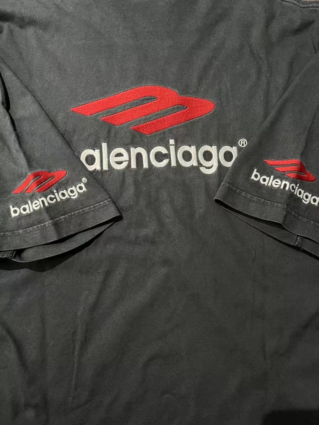 Louis Vuitton Balenciaga Red Logo Short Sleeve Tee Size US XL / EU 56 / 4 - 5 Thumbnail