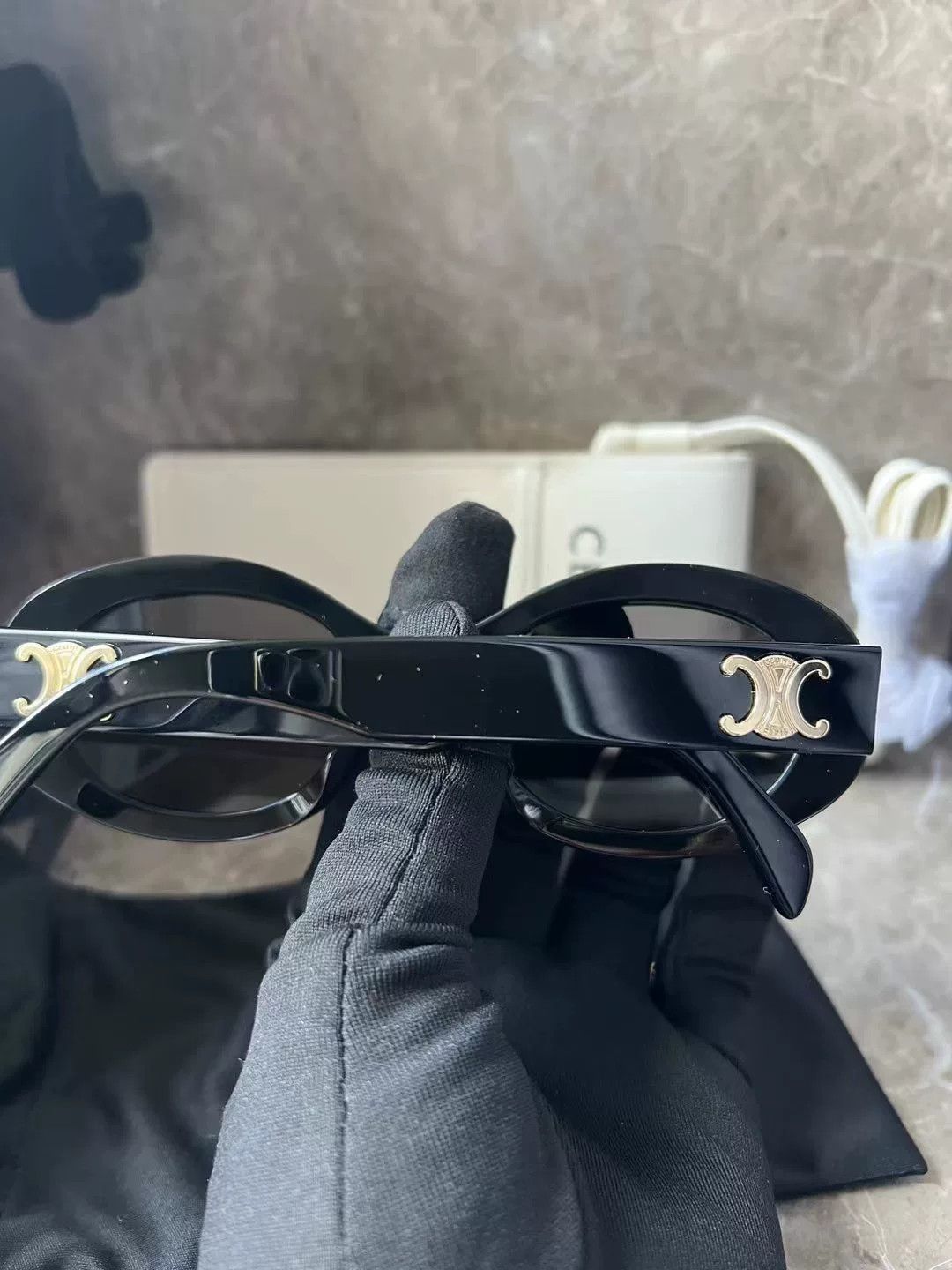 Celine Celine Oval Classic Sunglasses Size ONE SIZE - 2 Thumbnail