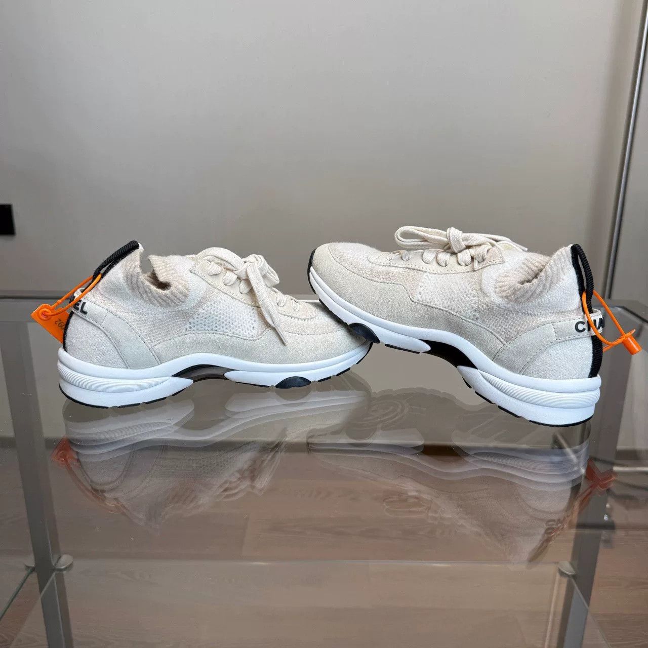 Chanel Chanel 23B Beige Knit Sneakers Size US 5 / IT 35 - 4 Thumbnail