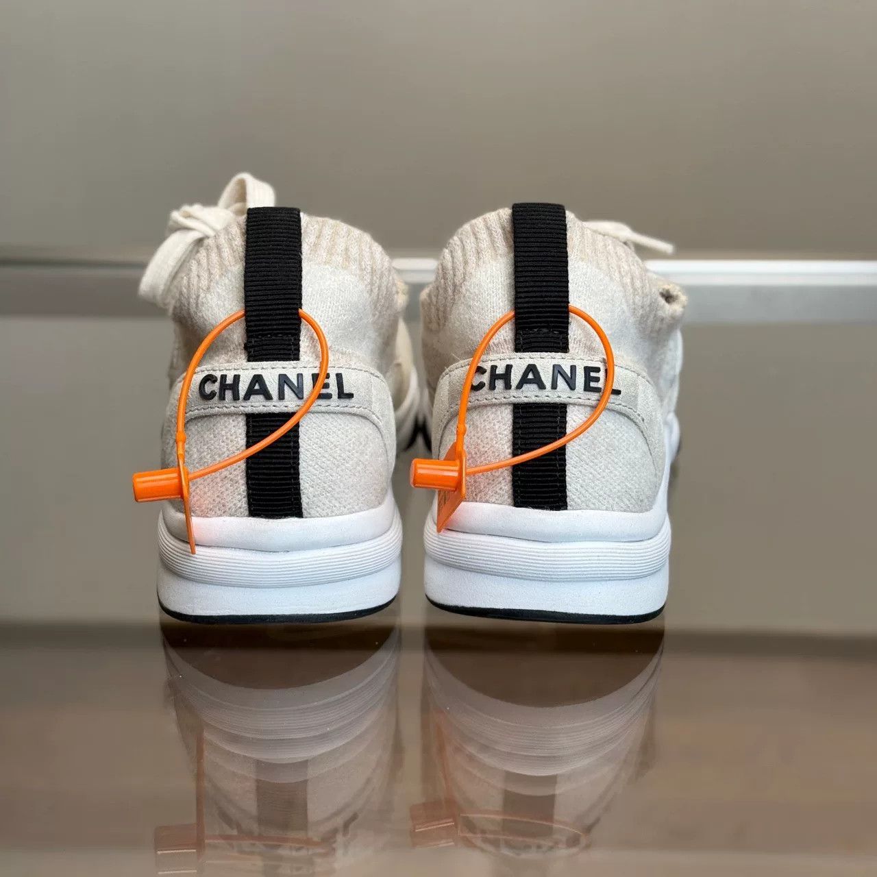 Chanel Chanel 23B Beige Knit Sneakers Size US 5 / IT 35 - 5 Thumbnail