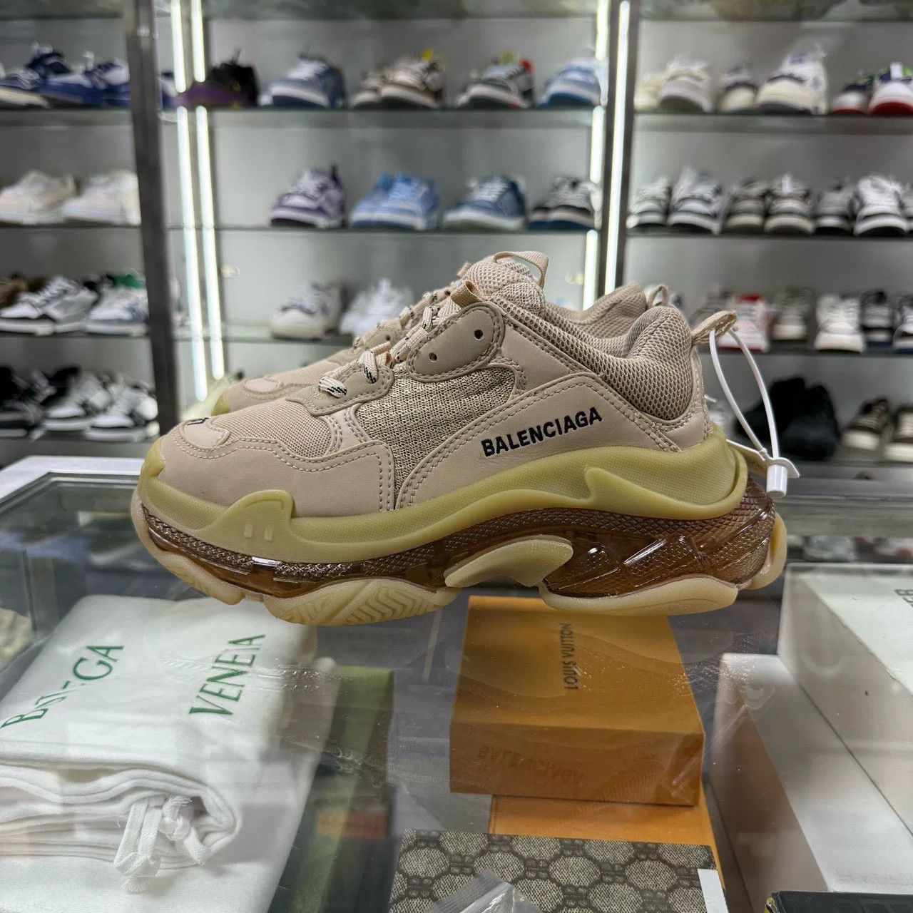 Balenciaga Balenciaga Triple S Sneakers Size US 6 / IT 36 - 3 Thumbnail