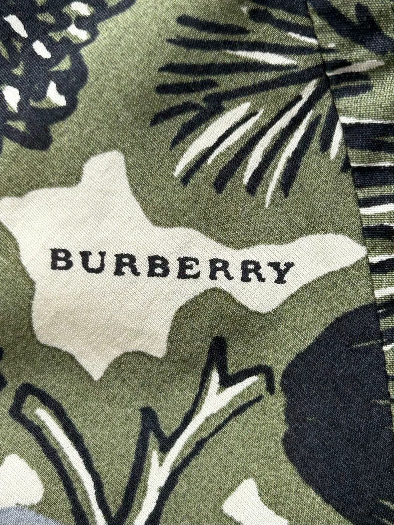 Burberry Burberry Graffiti Shirt DY7965 Size US L / EU 52-54 / 3 - 3 Thumbnail