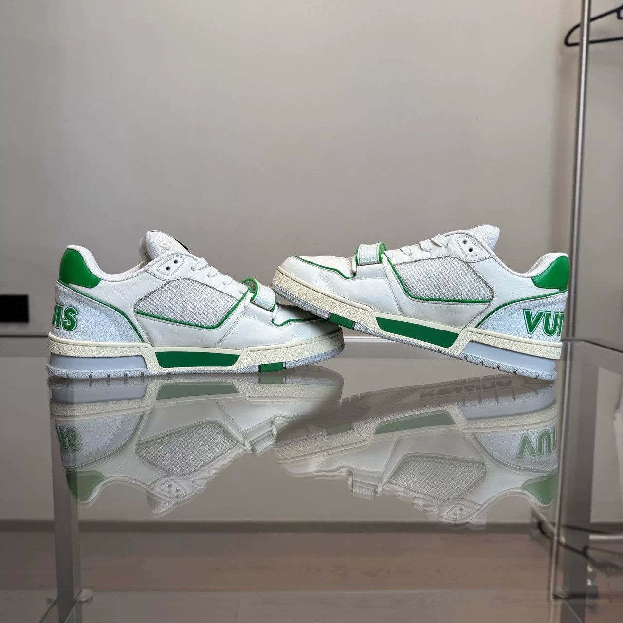 Louis Vuitton Louis Vuitton LV Trainer White Green Size US 9.5 / EU 42-43 - 4 Thumbnail