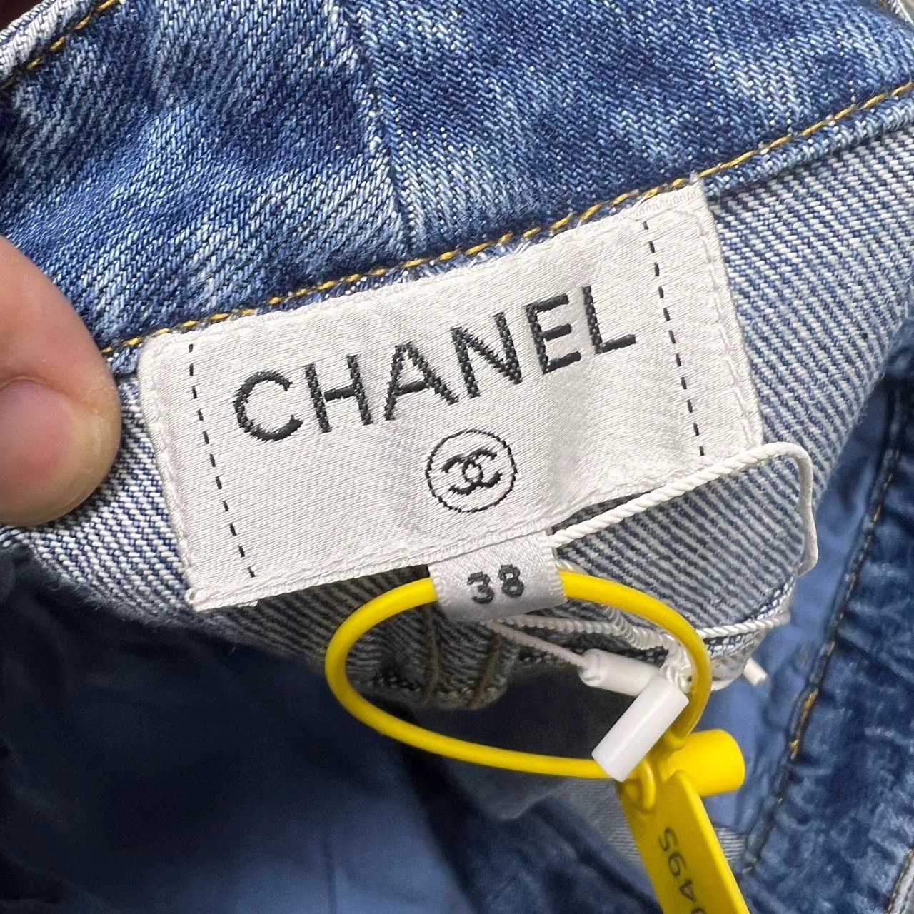 Chanel Chanel 22k Jewelry Buckle Denim Shorts Size 37" - 3 Thumbnail
