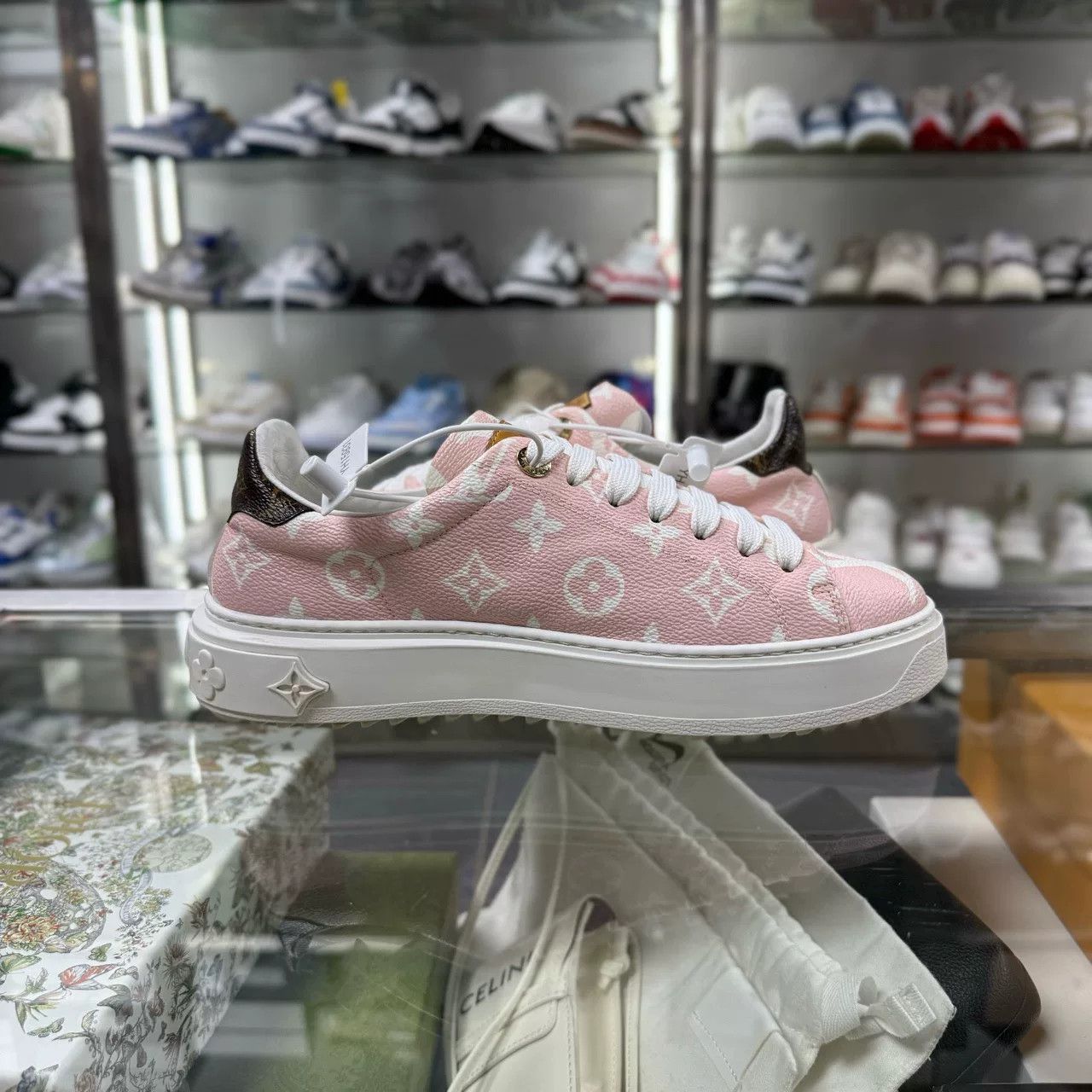 Louis Vuitton Louis Vuitton Time Out Monogram Sneakers Size US 7 / IT 37 - 4 Thumbnail