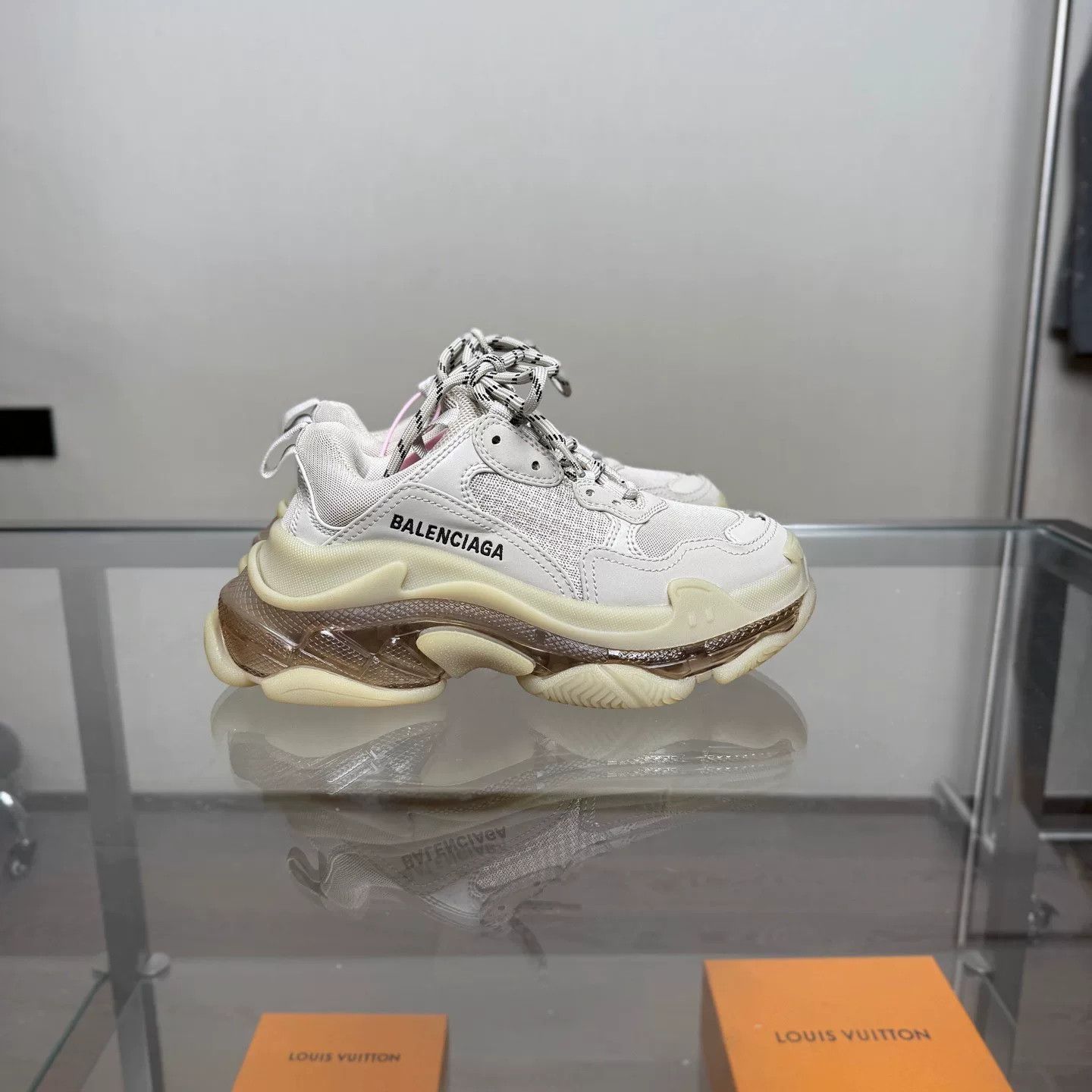 Balenciaga Balenciaga Triple S Chunky Sneakers Size US 4 / IT 34 - 2 Thumbnail