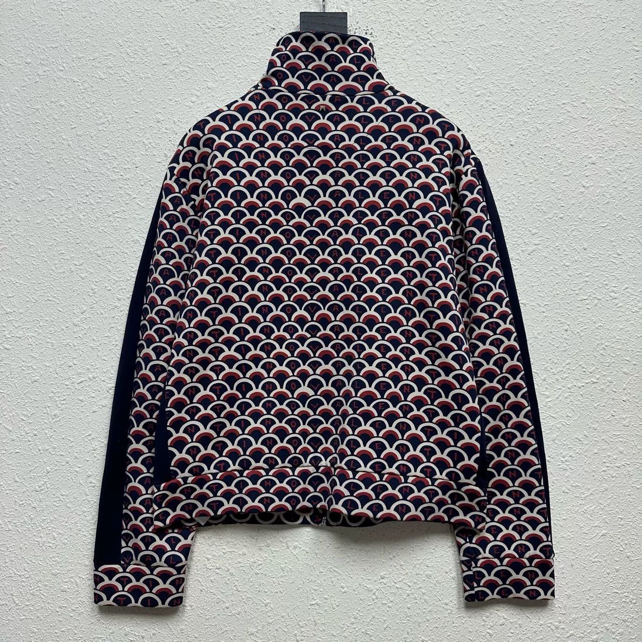 Valentino Valentino Letter Print Coat Size S / US 4 / IT 40 - 2 Thumbnail
