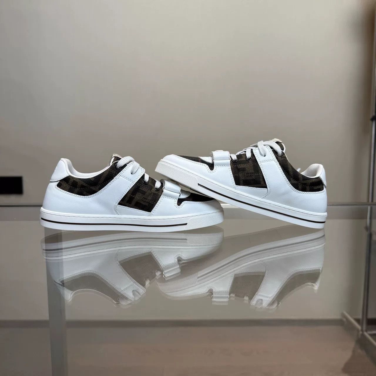 Fendi Fendi White Monogram Velcro Sneakers Size US 5 / IT 35 - 4 Thumbnail