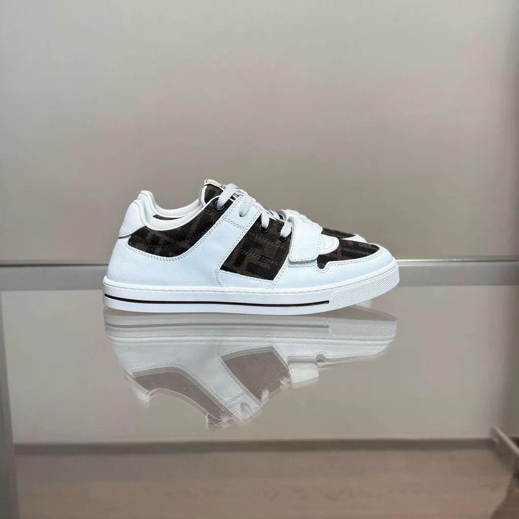 Fendi Fendi White Monogram Velcro Sneakers Size US 5 / IT 35 - 2 Thumbnail