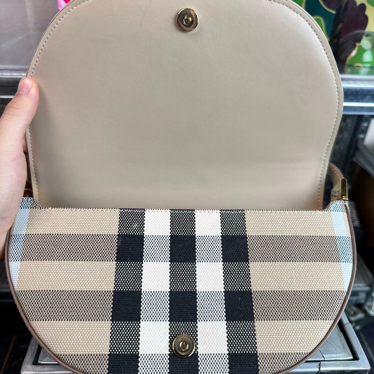 Burberry Burberry Olympia Check Shoulder Bag Size ONE SIZE - 4 Thumbnail