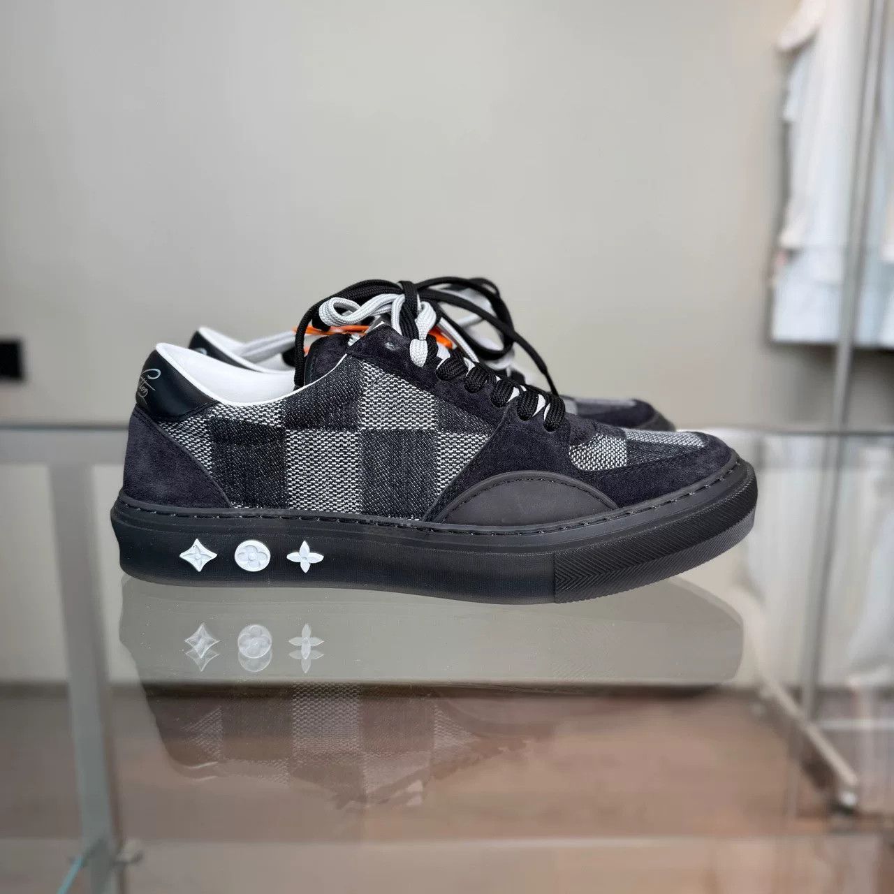 Louis Vuitton Louis Vuitton Ollie Checkered Sneakers Size US 6 / IT 36 - 2 Thumbnail