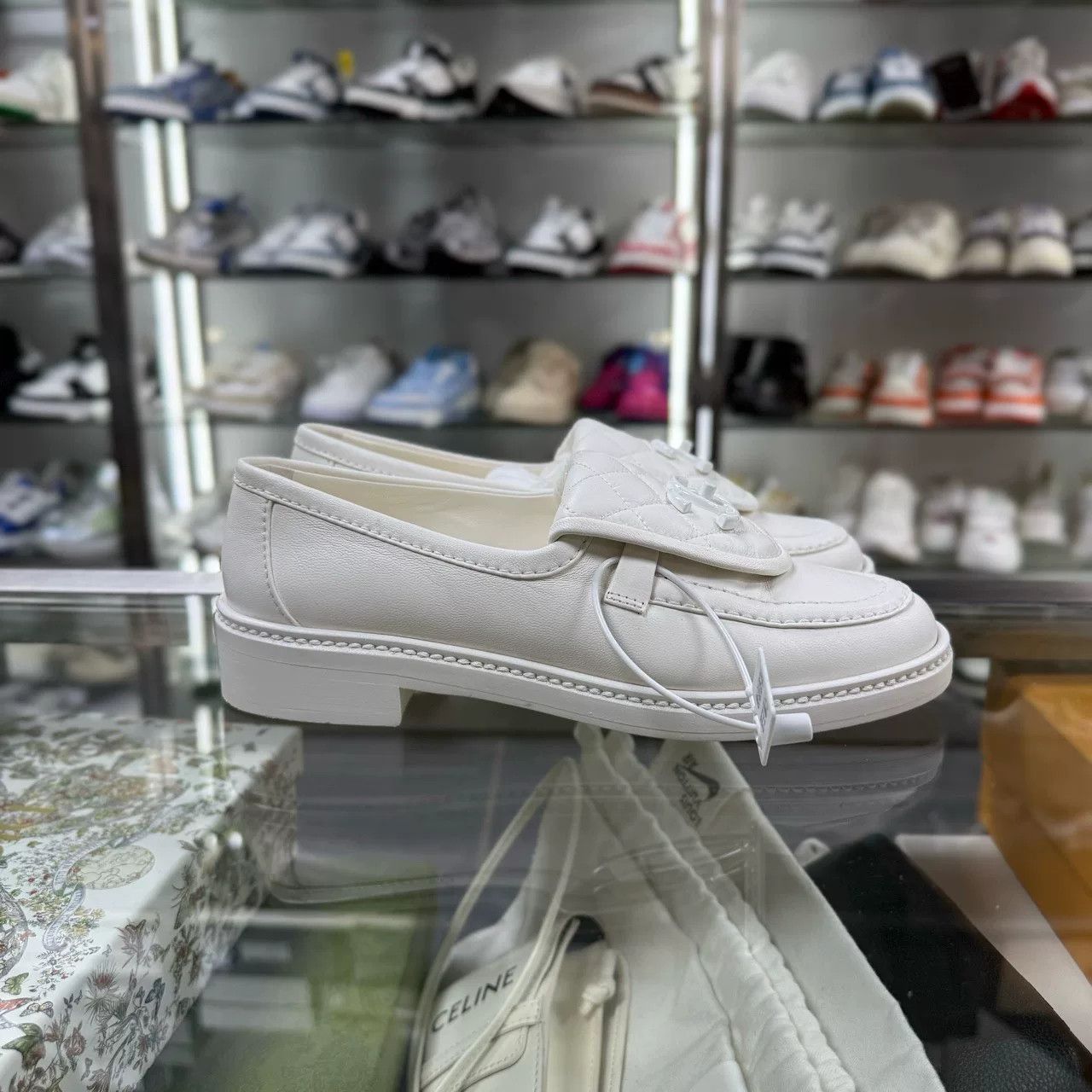 Chanel Chanel White Logo Buckle Loafers Size US 5 / IT 35 - 2 Thumbnail