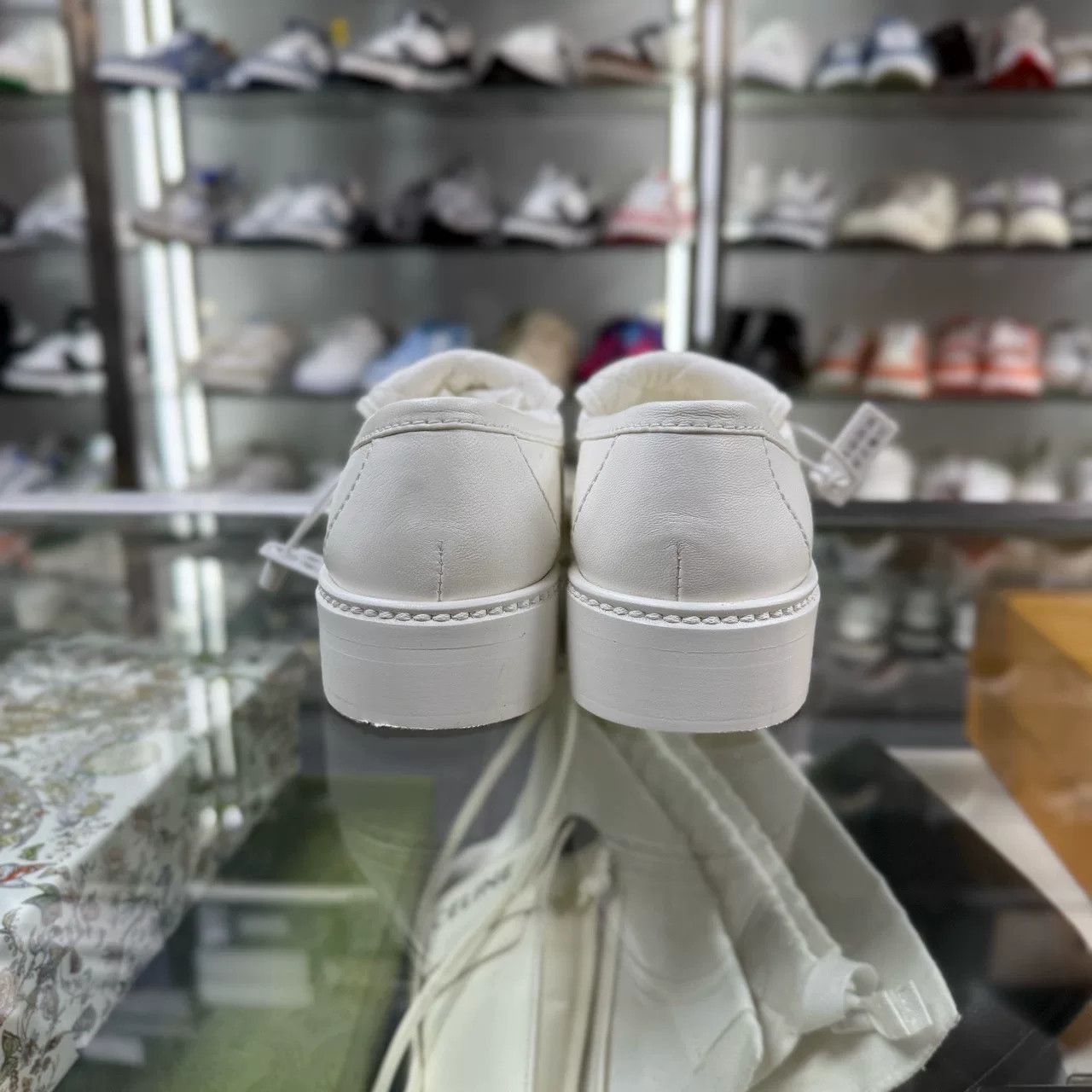 Chanel Chanel White Logo Buckle Loafers Size US 5 / IT 35 - 6 Thumbnail