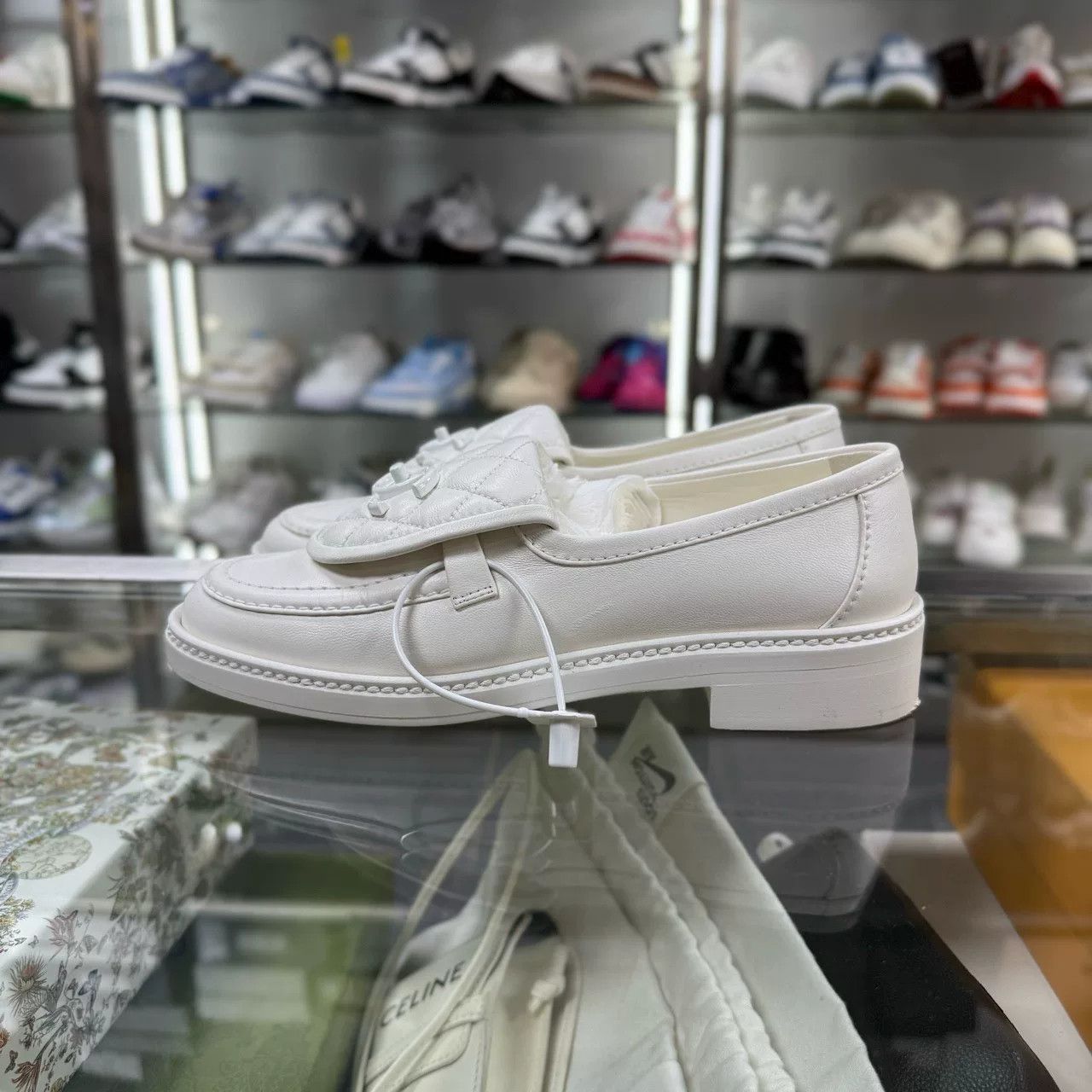 Chanel Chanel White Logo Buckle Loafers Size US 5 / IT 35 - 3 Thumbnail