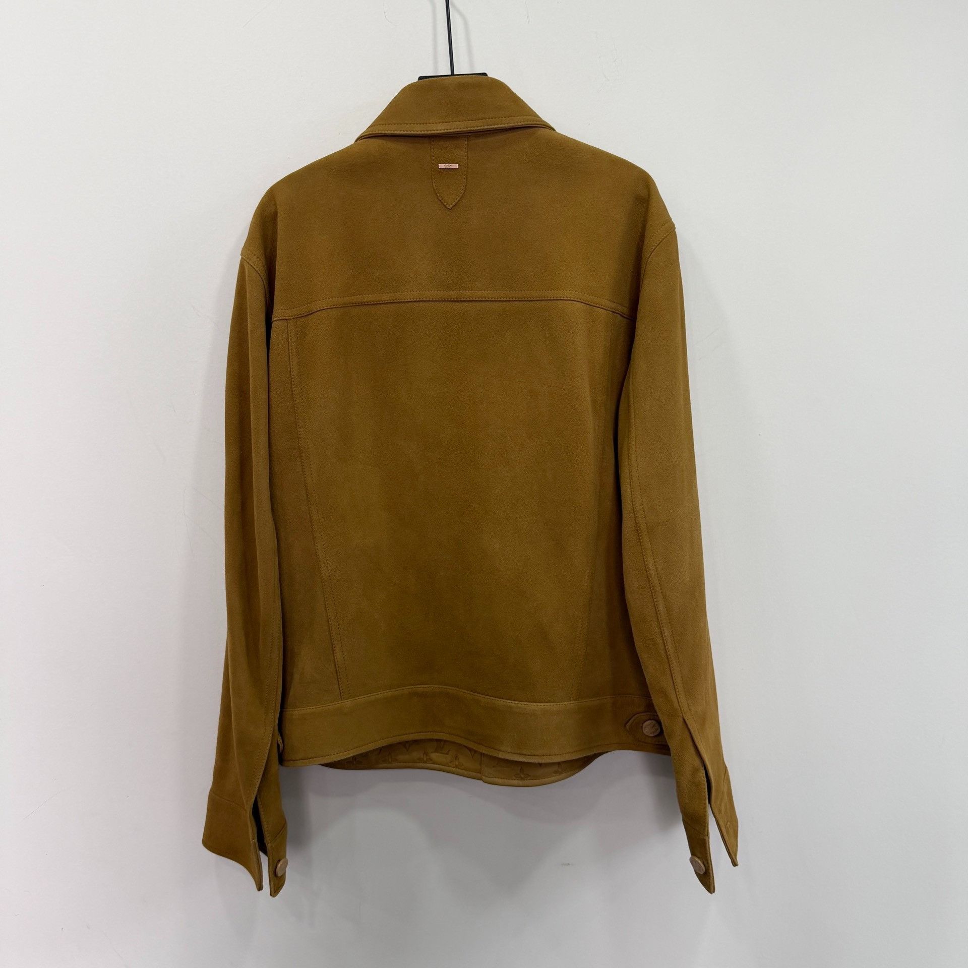 Louis Vuitton Louis Vuitton Suede Beige Light Jacket xs Men Size US XS / EU 42 / 0 - 2 Thumbnail
