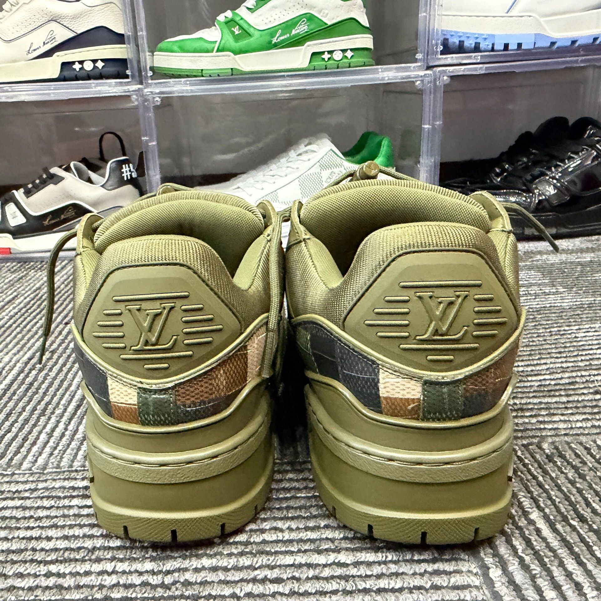 Louis Vuitton Louis Vuitton Collab Camo Lowtop Sneakers 6 Men Size US 6 / EU 39 - 5 Thumbnail