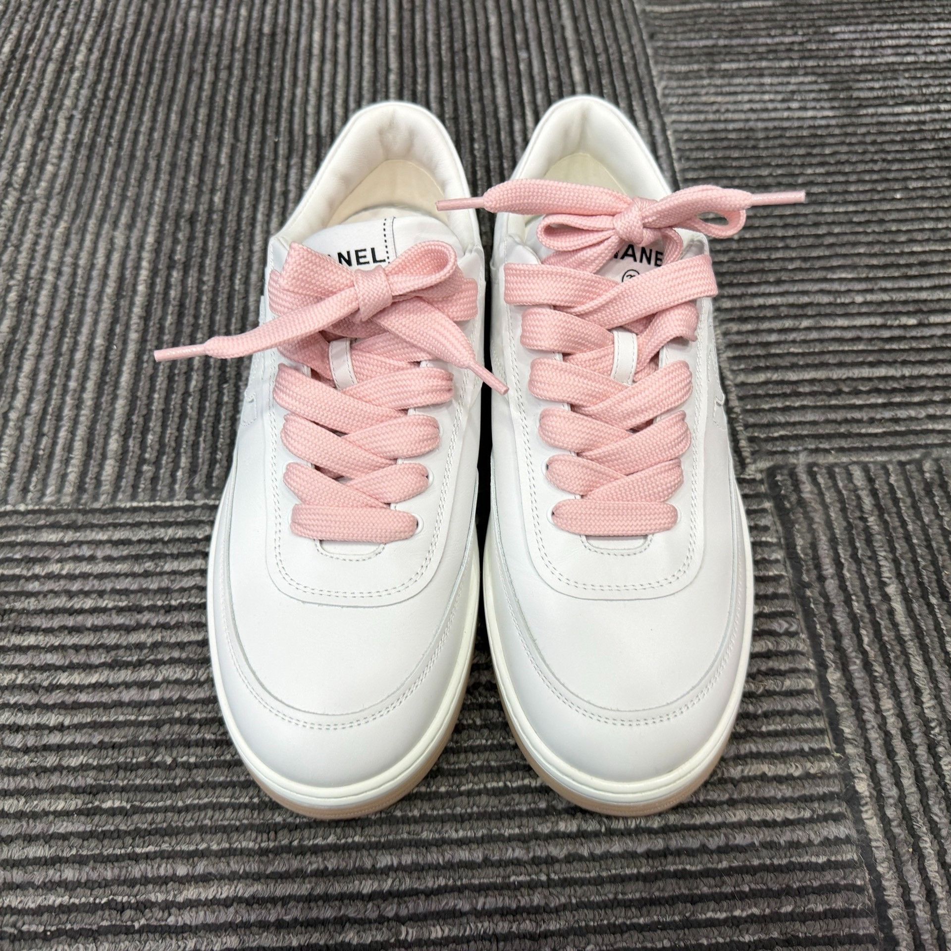 Chanel Chanel Pink Lowtop Sneakers it_42 Women Size US 12 / IT 42 - 4 Thumbnail