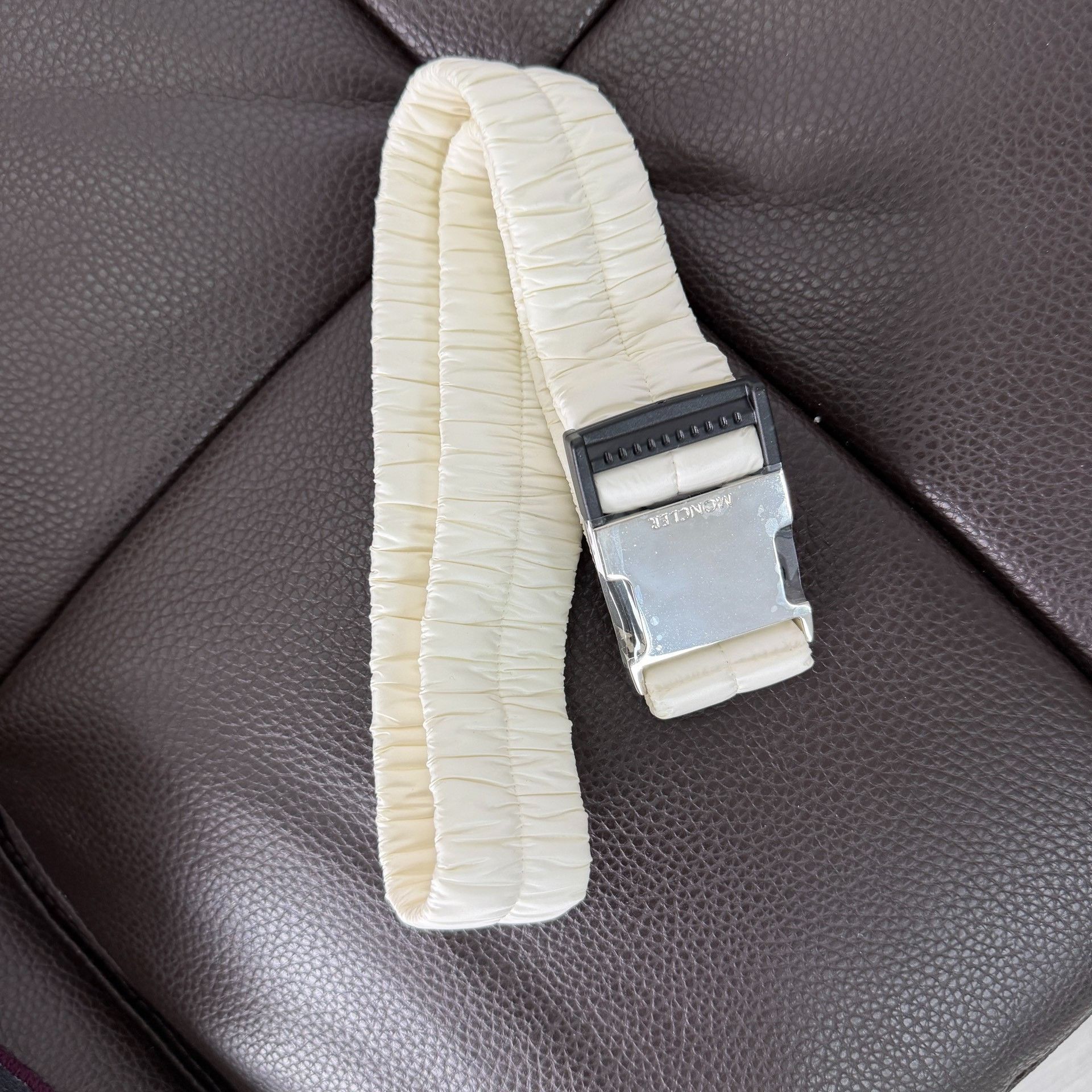 Moncler Moncler Down Down Jacket L Women Size L / US 10 / IT 46 - 4 Thumbnail