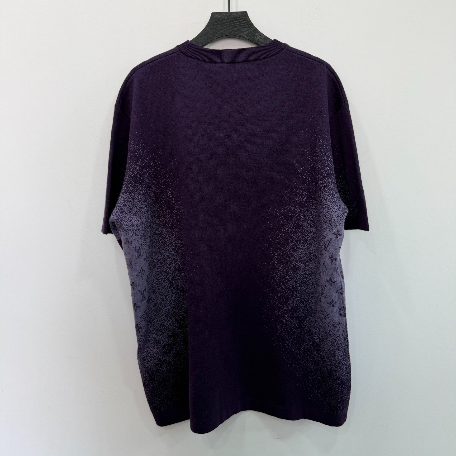 Louis Vuitton Louis Vuitton Retro Gradient Purple T-Shirt m Men Size US M / EU 48-50 / 2 - 2 Thumbnail