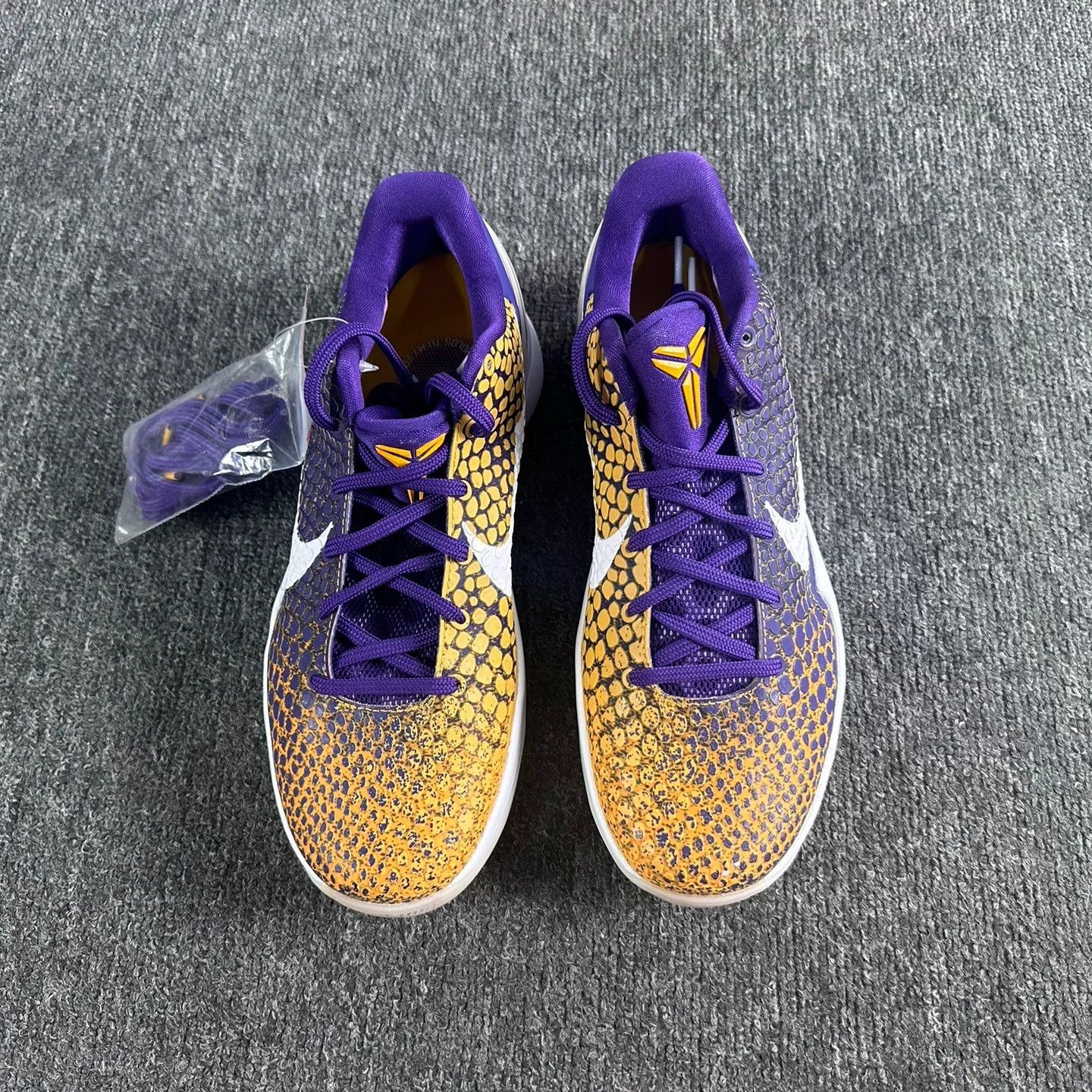 Nike Nike KOBE Purple Lowtop Sneakers 9 Men Size US 9 / EU 42 - 4 Thumbnail