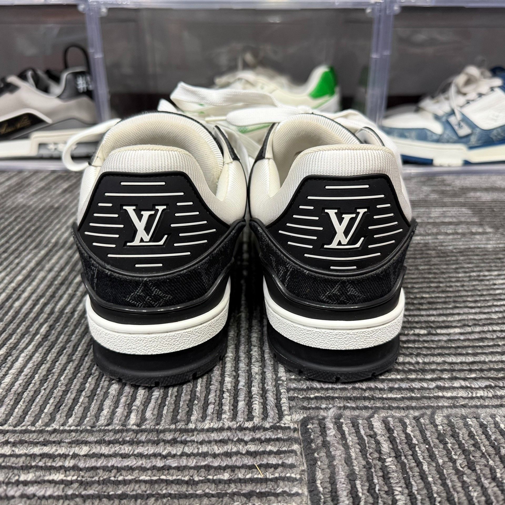 Louis Vuitton Louis Vuitton Training Denim Black Lowtop Sneakers 7 Men Size US 7 / EU 40 - 5 Thumbnail