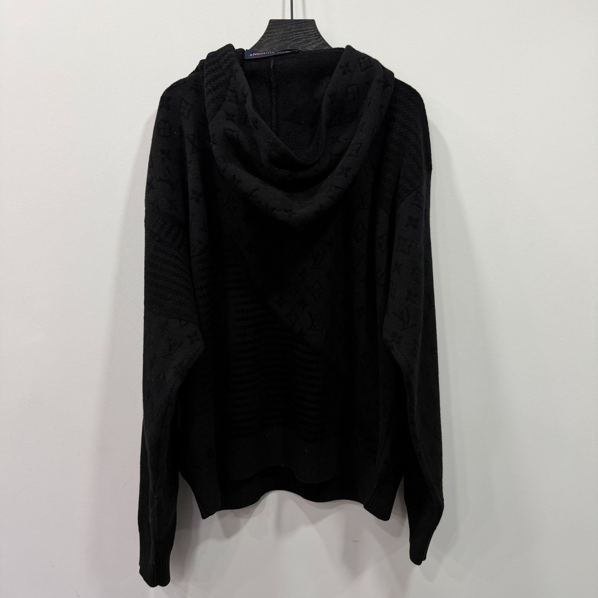 Louis Vuitton Louis Vuitton Hoodie m Men Size US M / EU 48-50 / 2 - 2 Thumbnail