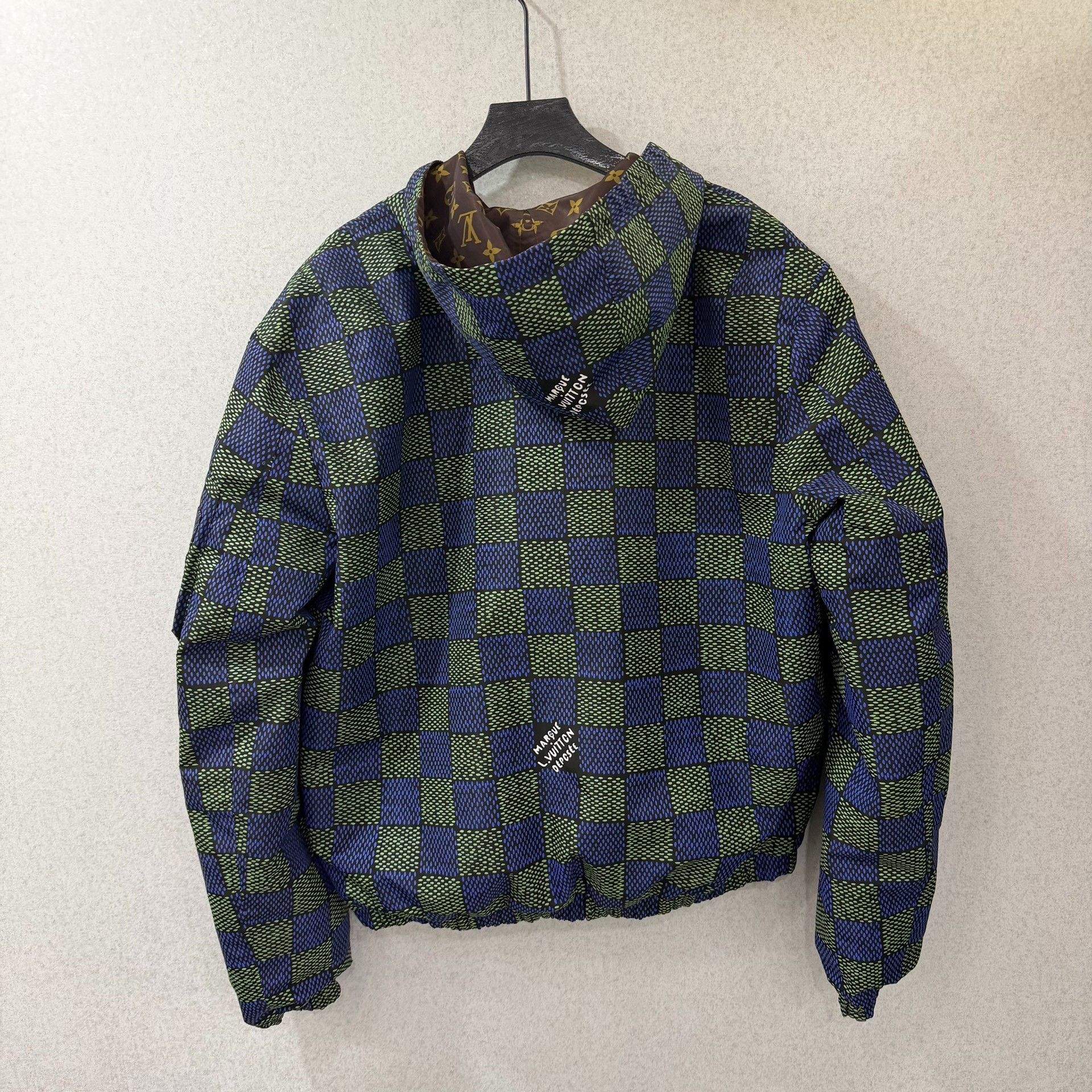Louis Vuitton Louis Vuitton Checkered Light Jacket m Men Size US M / EU 48-50 / 2 - 2 Thumbnail