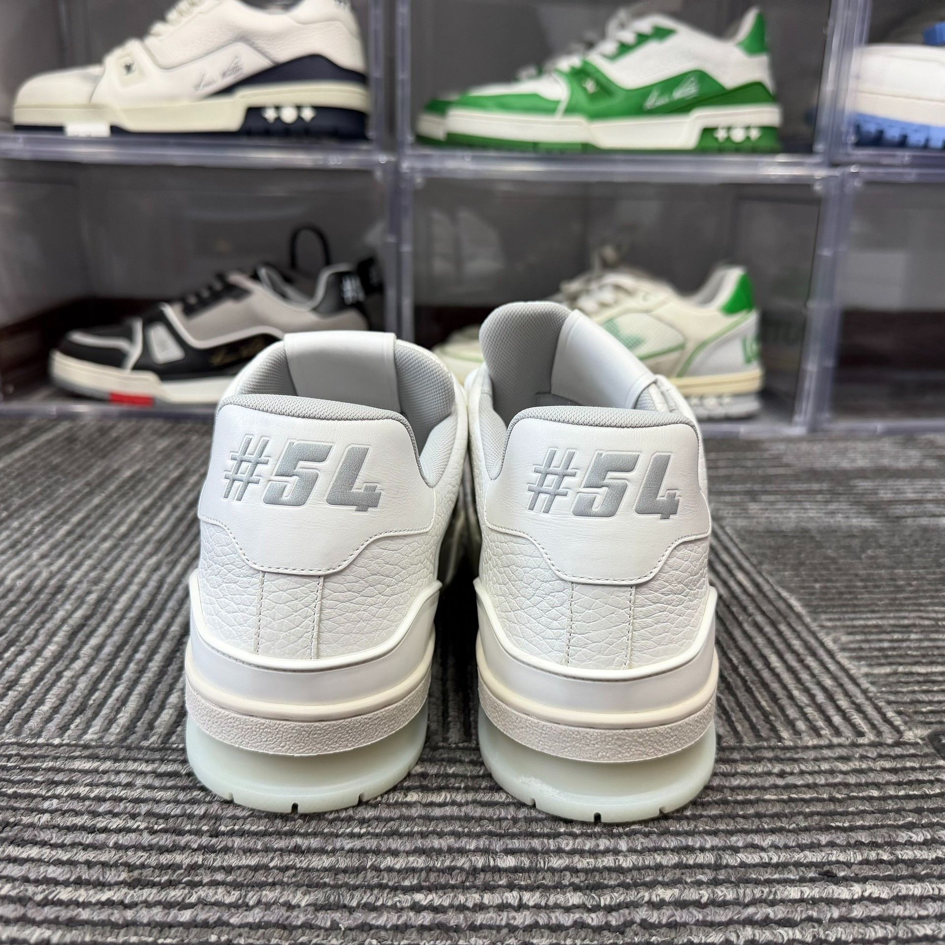 Louis Vuitton Louis Vuitton Training White Lowtop Sneakers 9 Men Size US 9 / EU 42 - 5 Thumbnail