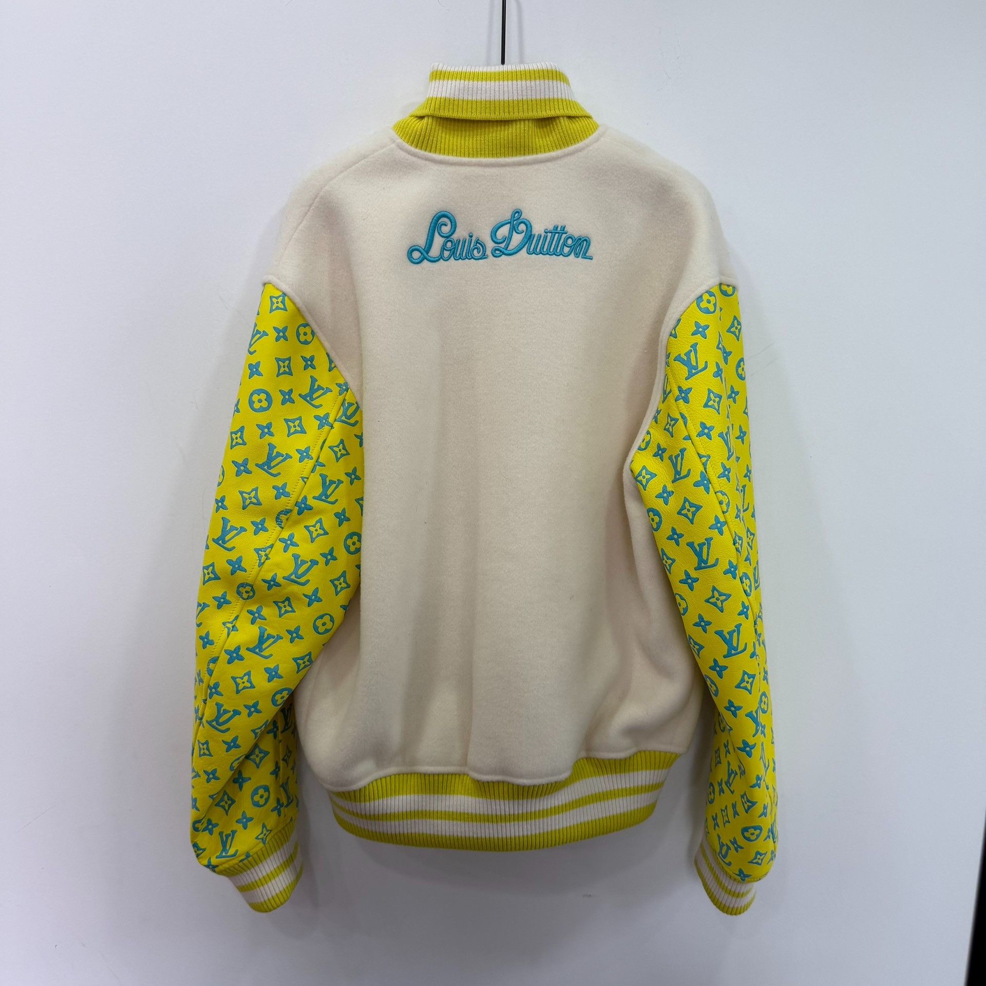 Louis Vuitton Louis Vuitton Retro Graphic Green Light Jacket xxs Men Size US XXS / EU 40 - 2 Thumbnail