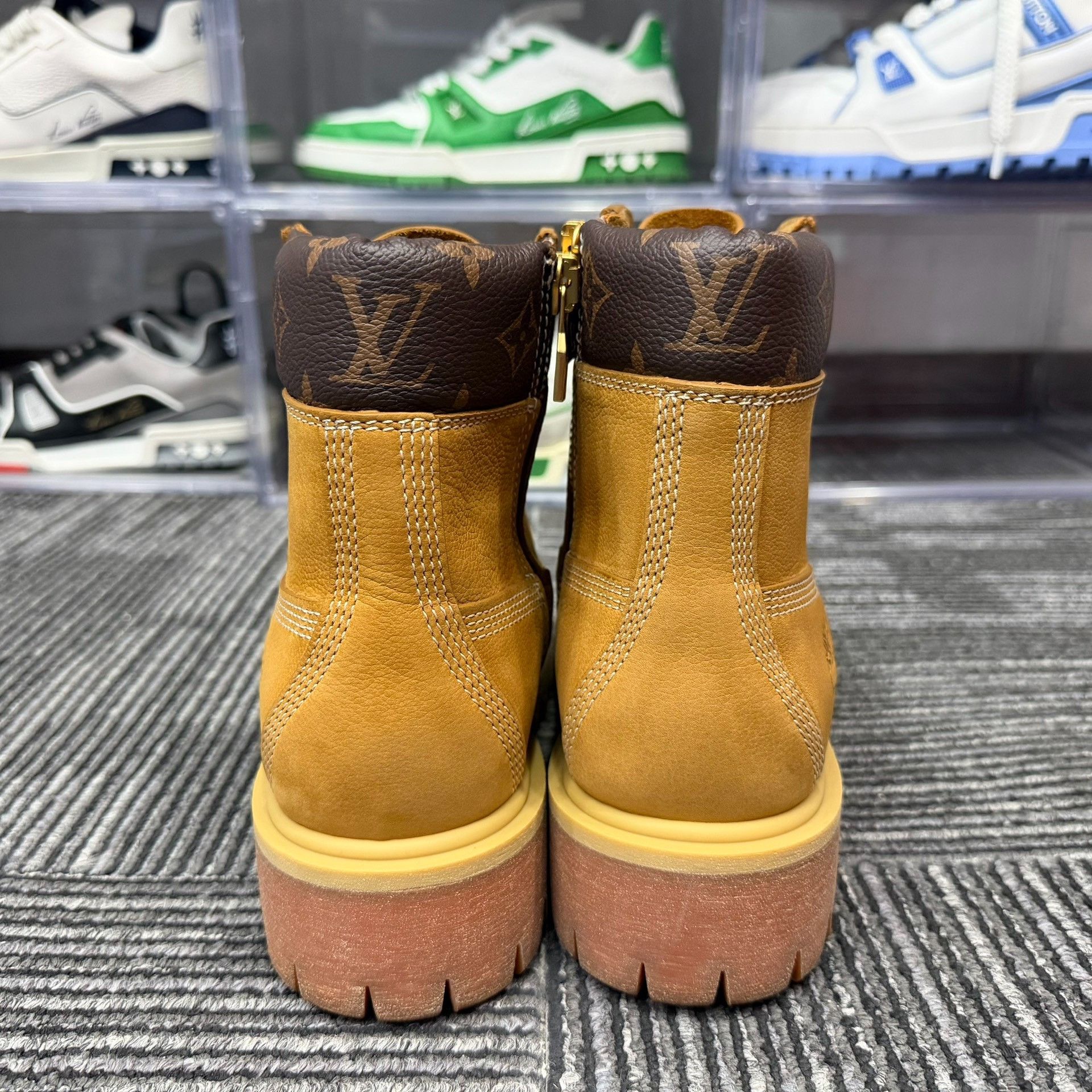 Louis Vuitton Louis Vuitton Collab Brown Boots 8 Men Size US 8 / EU 41 - 5 Thumbnail