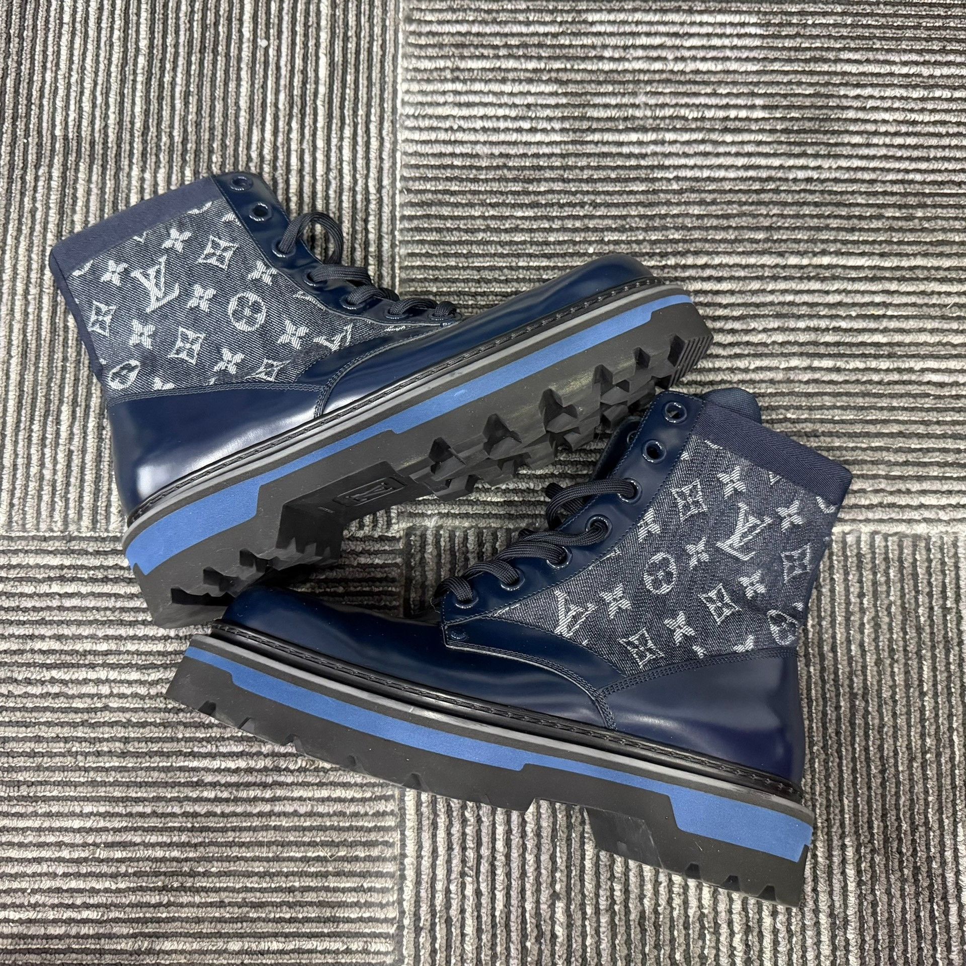 Louis Vuitton Louis Vuitton Denim Blue Boots 8 Men Size US 8 / EU 41 - 2 Thumbnail