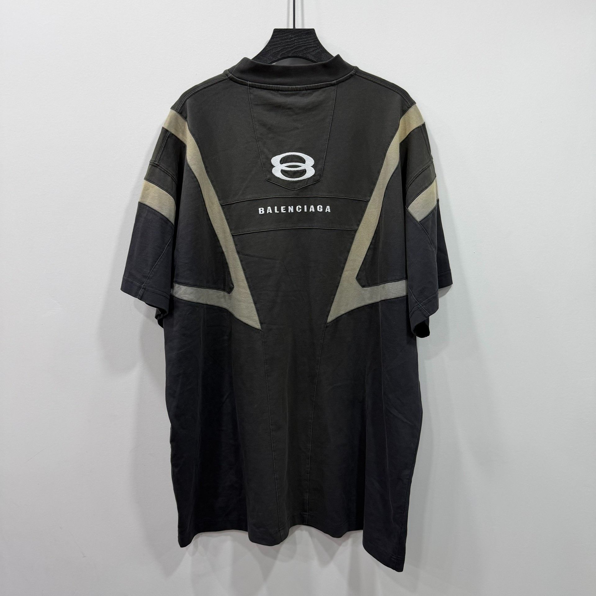 Balenciaga Balenciaga Retro T-Shirt xl Men Size US XL / EU 56 / 4 - 2 Thumbnail