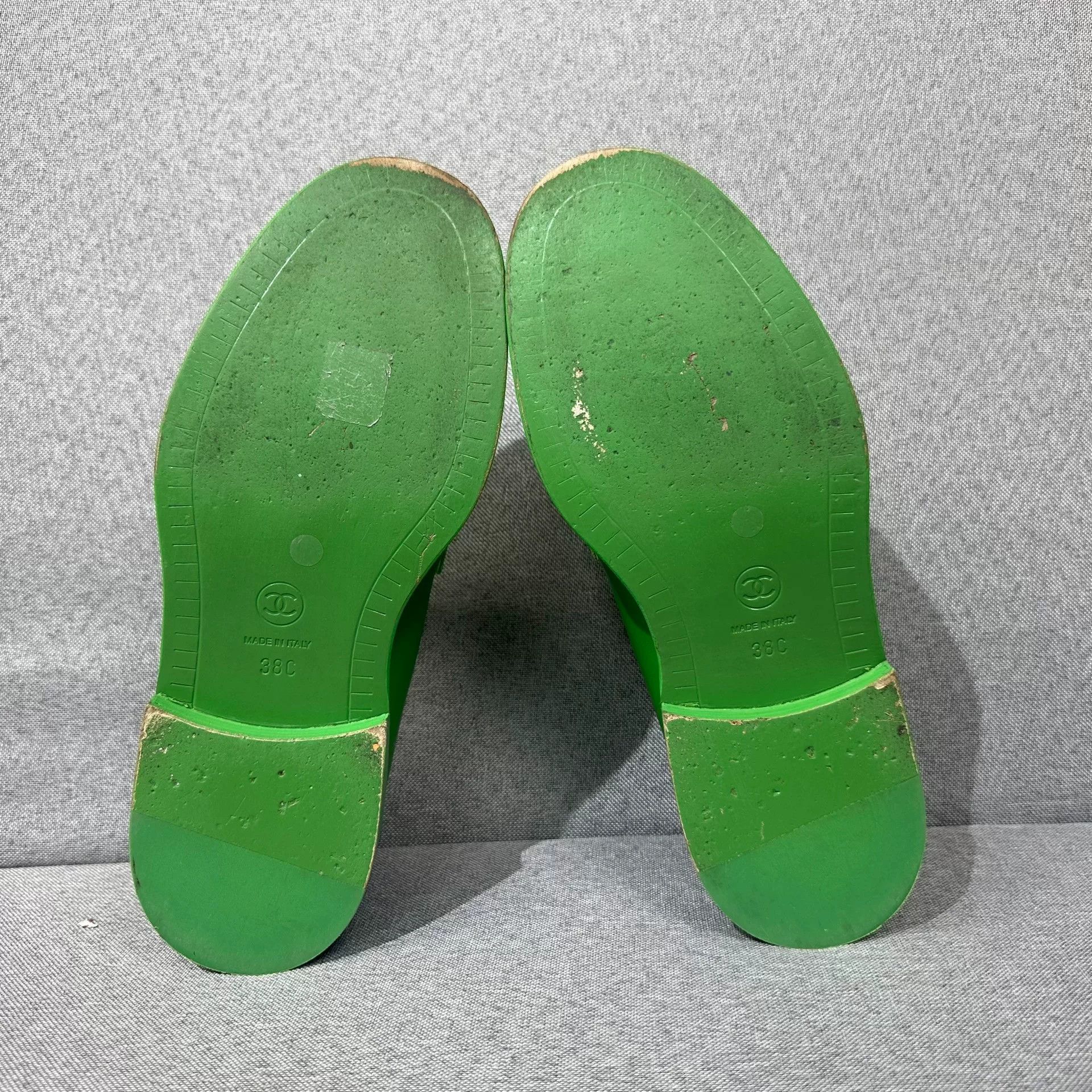 Chanel Chanel Lowtop Sneakers us_8 Women Size US 8 / IT 38 - 6 Thumbnail
