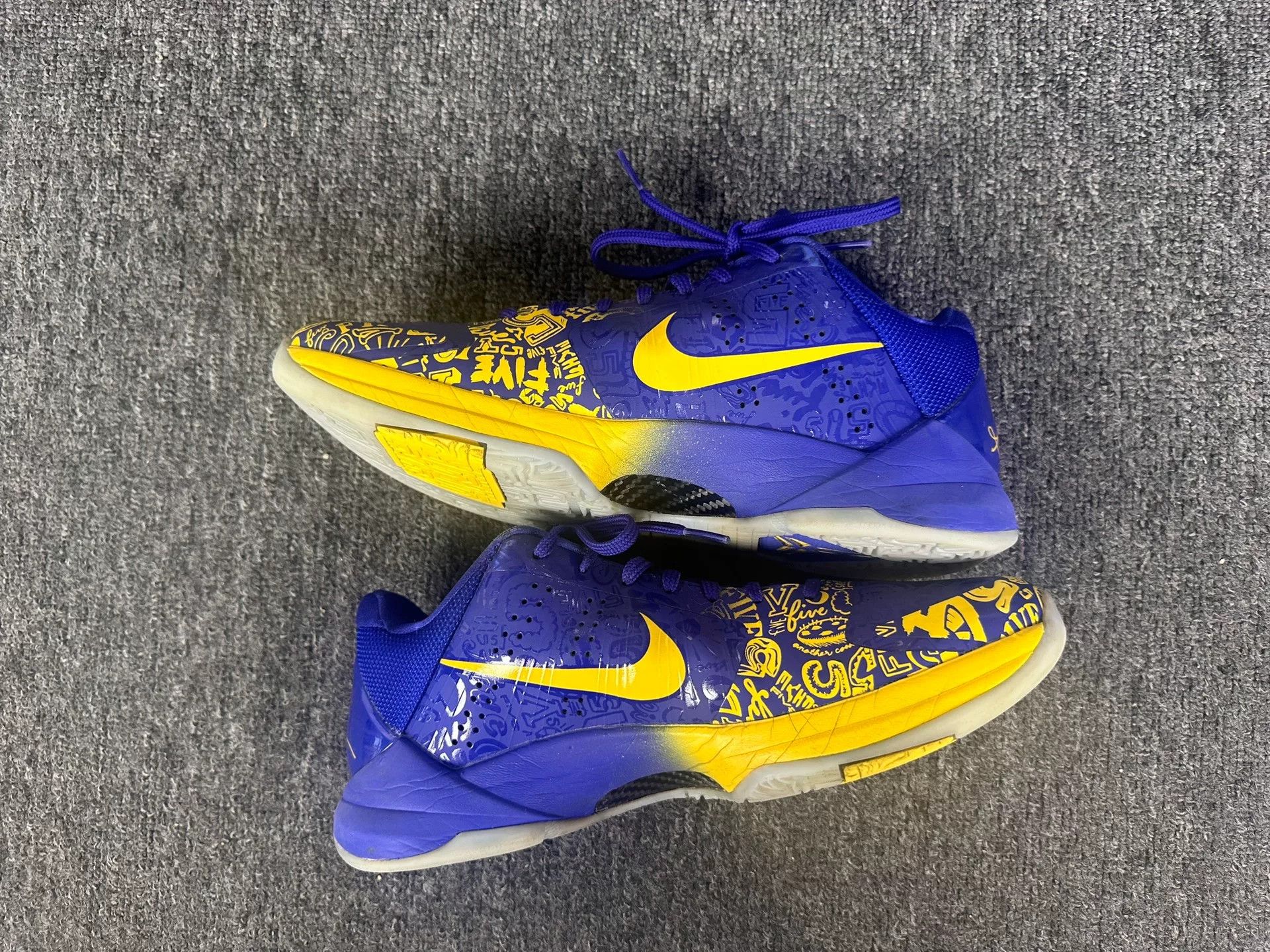 Nike Nike KOBE Lowtop Sneakers 9 Men Size US 9 / EU 42 - 3 Thumbnail